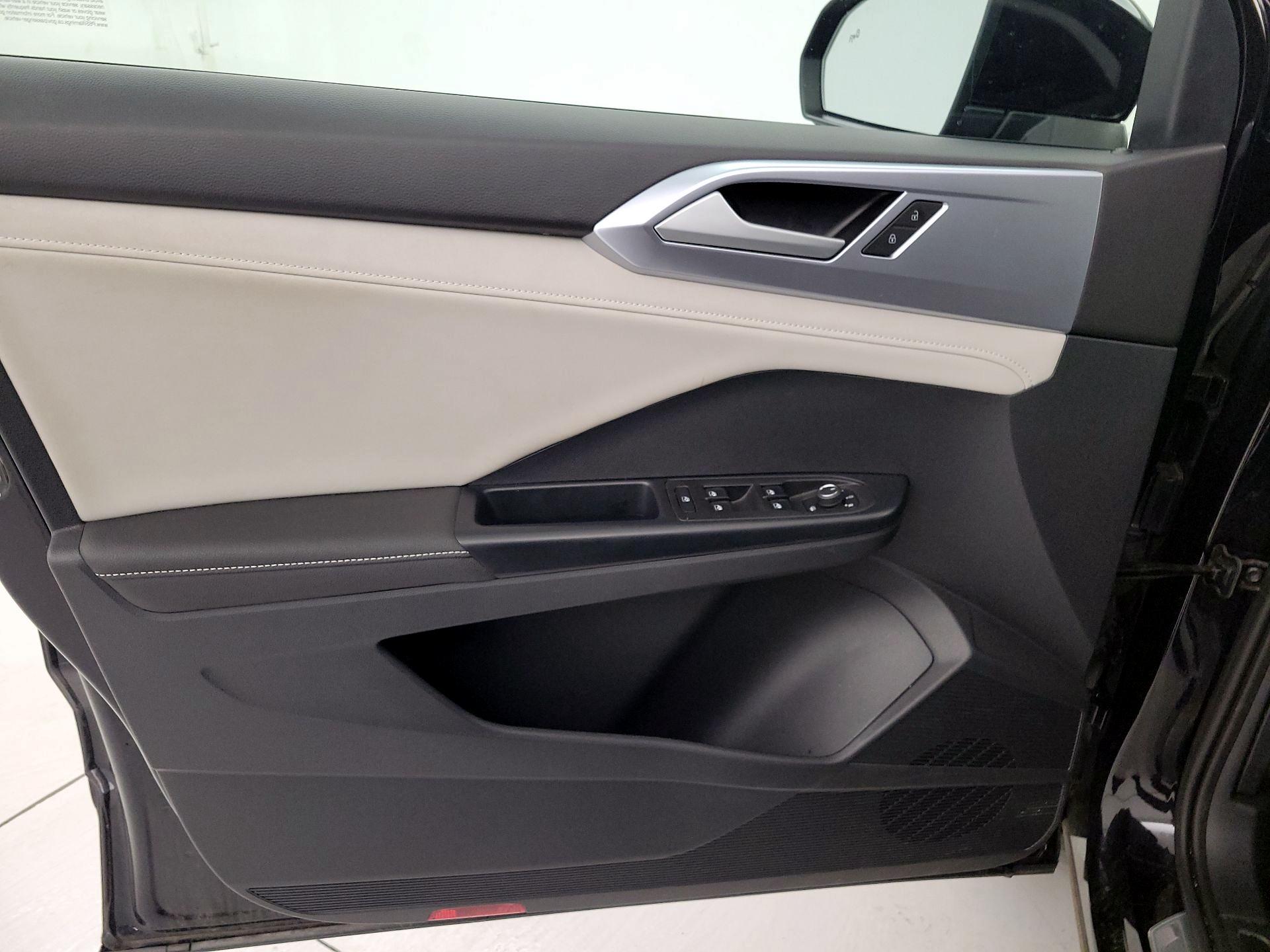 Thumbnail: 2025 Volkswagen Taos - 12