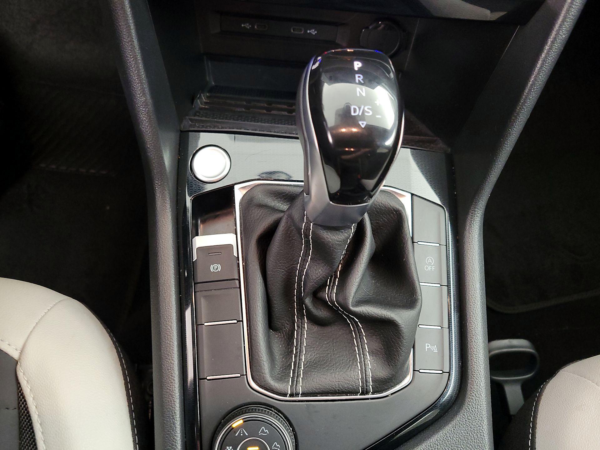 Thumbnail: 2025 Volkswagen Taos - 18