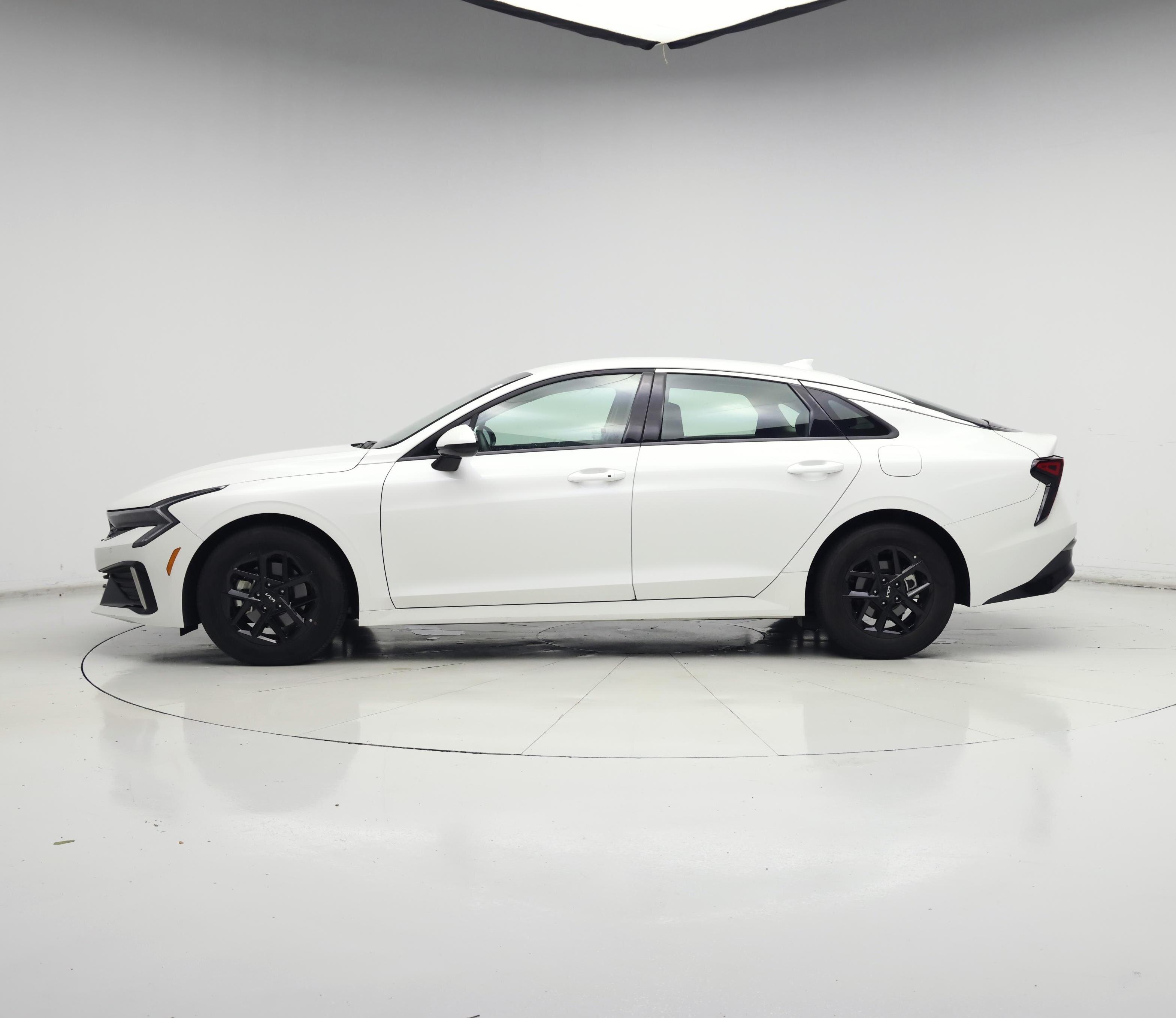 Thumbnail: 2025 Kia K5 - 3
