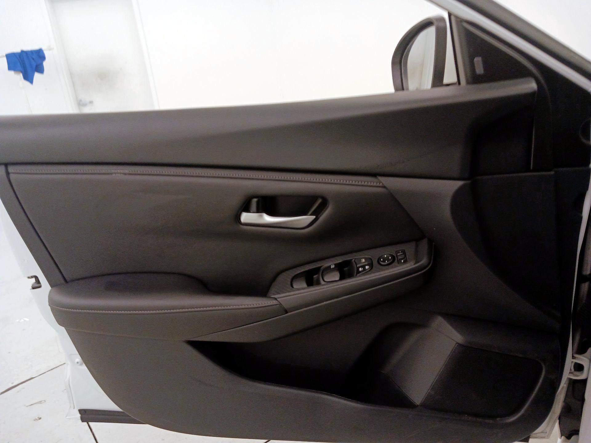 Thumbnail: 2023 Nissan Sentra - 12