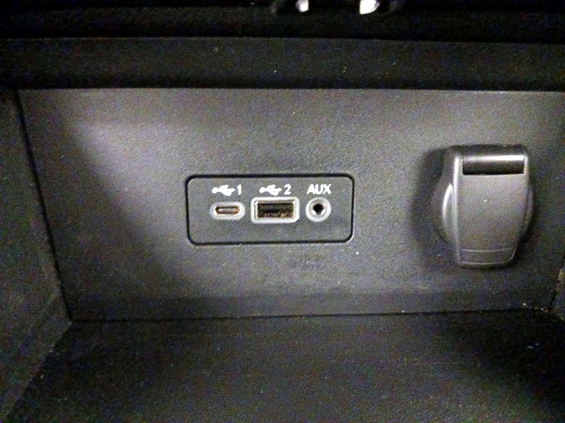 Thumbnail: 2023 Nissan Sentra - 18