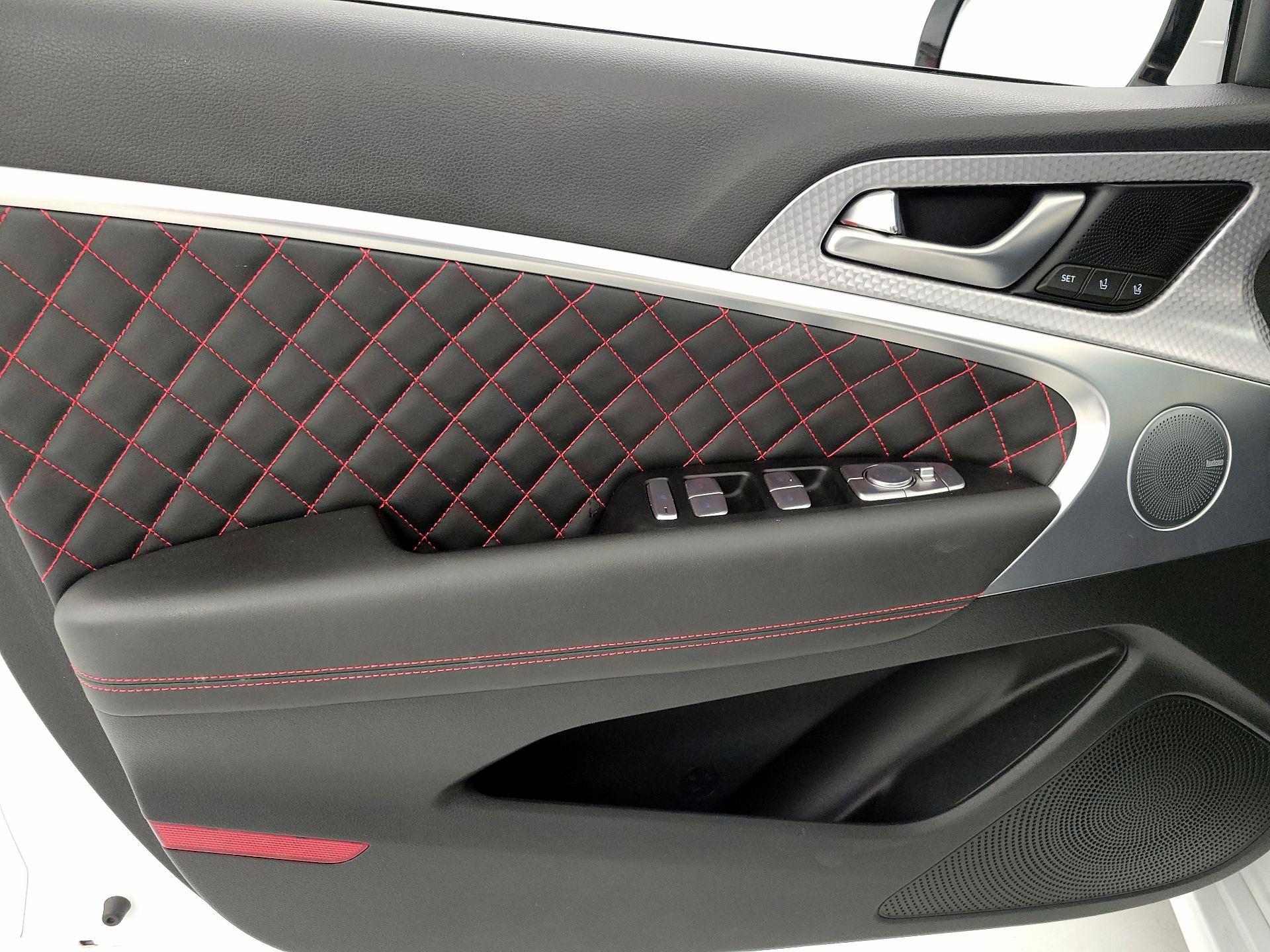 Thumbnail: 2022 Genesis G70 - 12