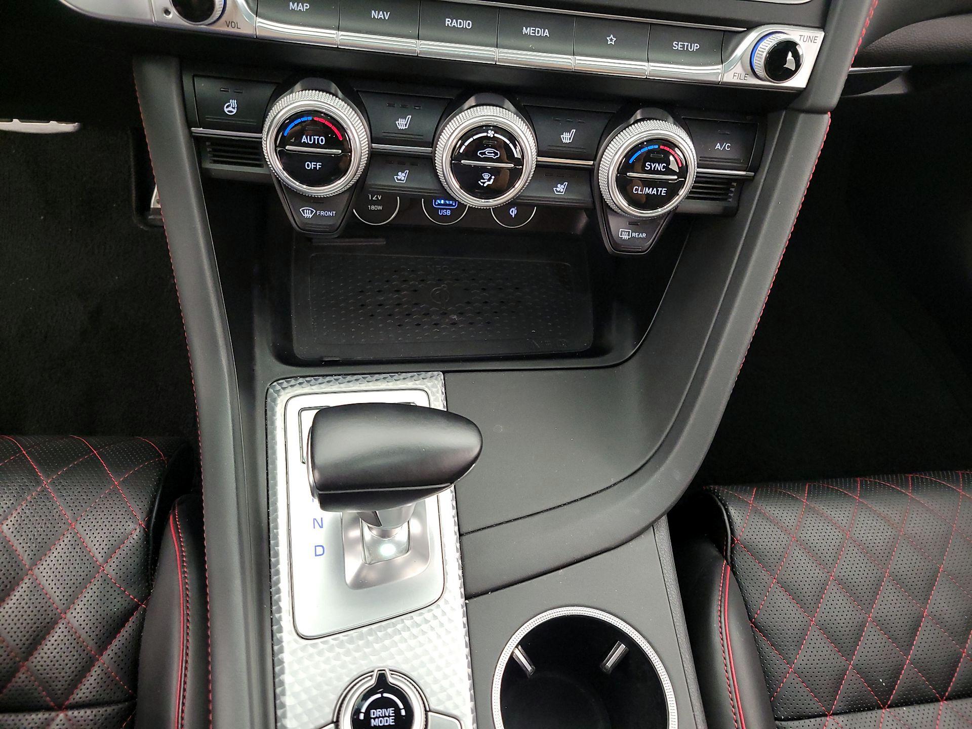 Thumbnail: 2022 Genesis G70 - 18