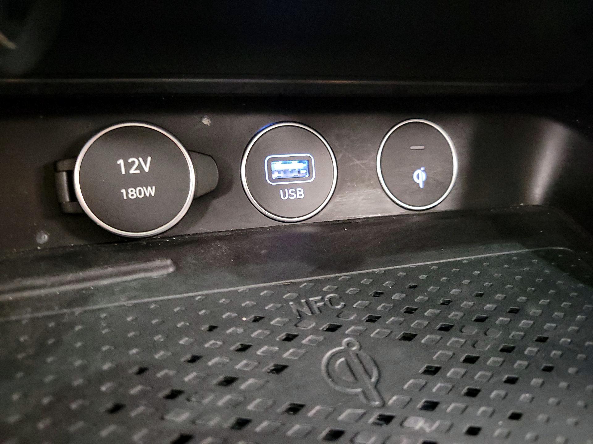 Thumbnail: 2022 Genesis G70 - 19