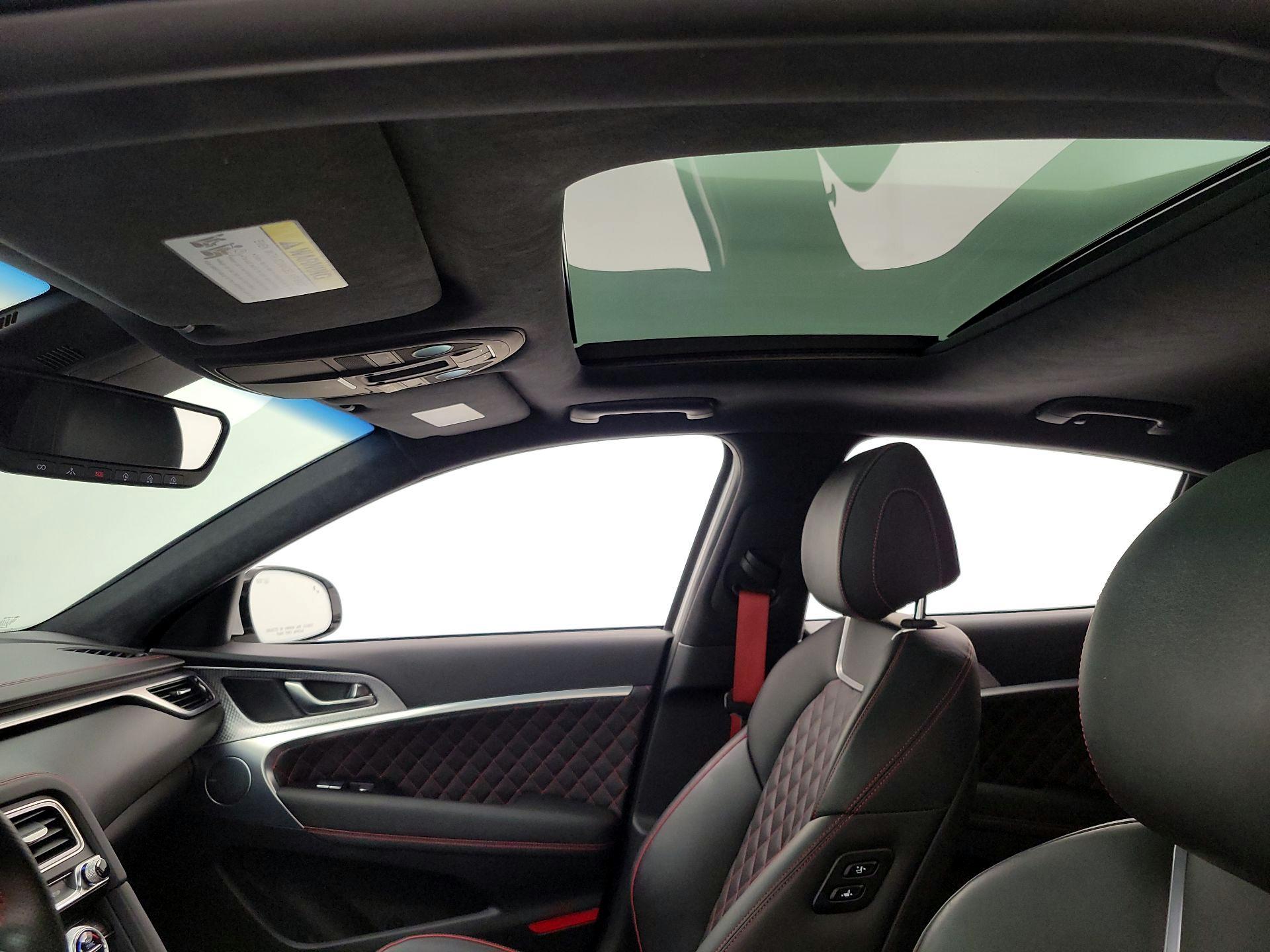 Thumbnail: 2022 Genesis G70 - 20