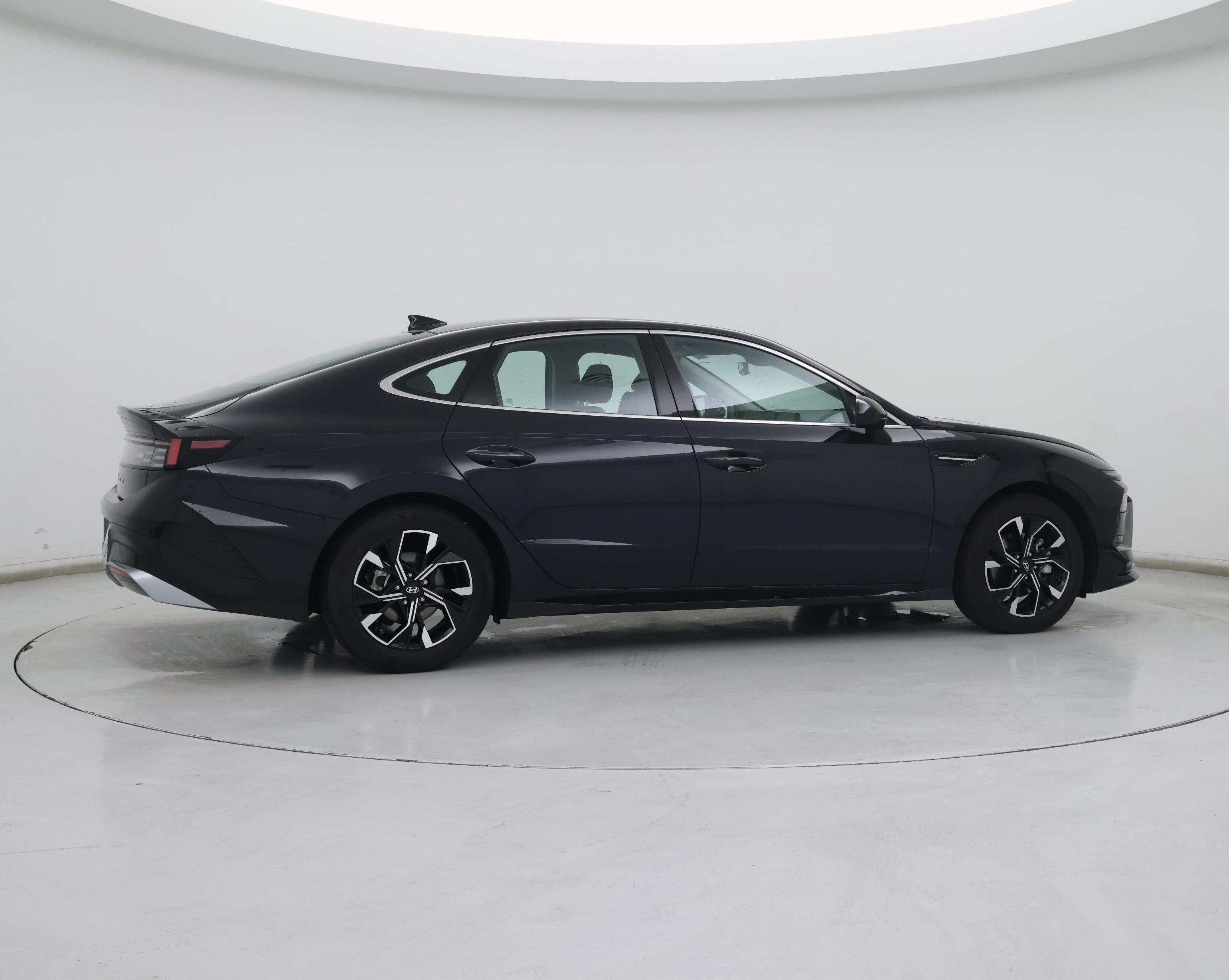 Thumbnail: 2025 Hyundai Sonata - 4