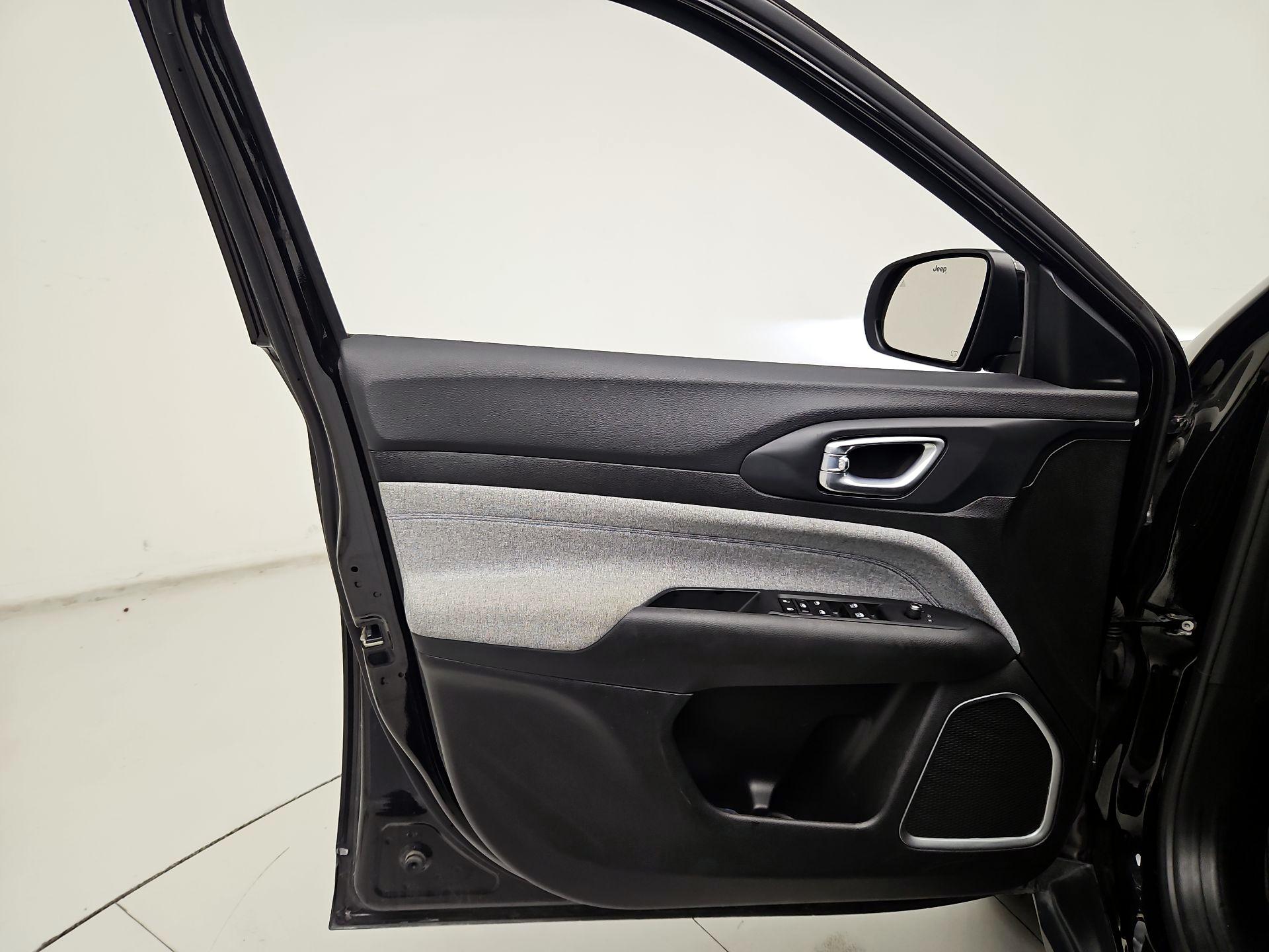 Thumbnail: 2025 Jeep Compass - 12