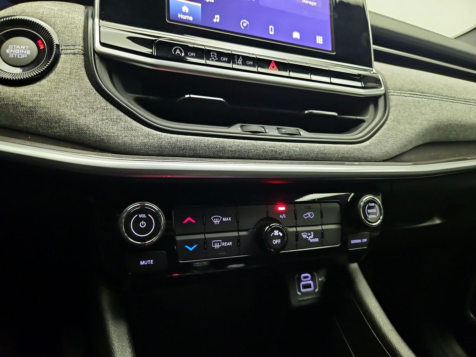 Thumbnail: 2025 Jeep Compass - 15