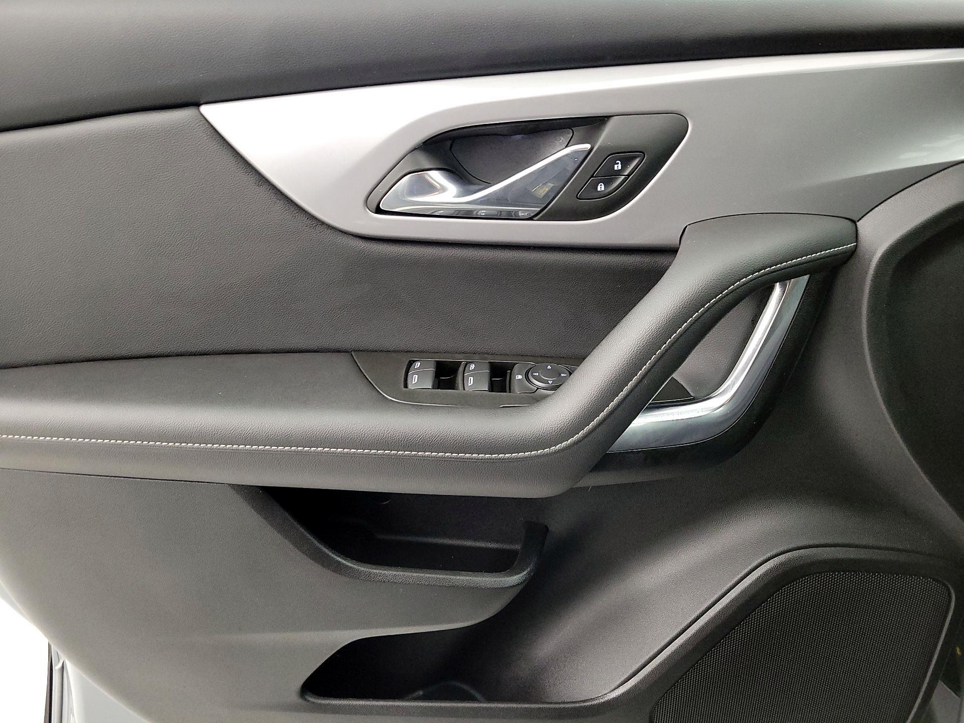 Thumbnail: 2025 Chevrolet Blazer - 12