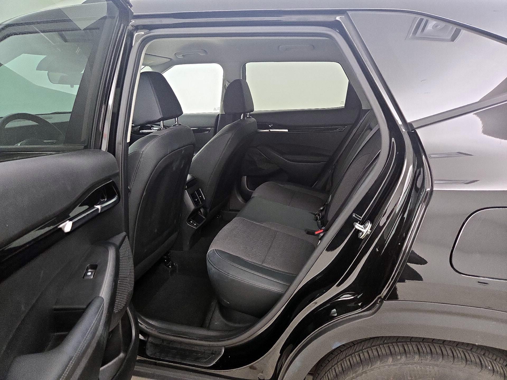 Thumbnail: 2025 Kia Seltos - 20