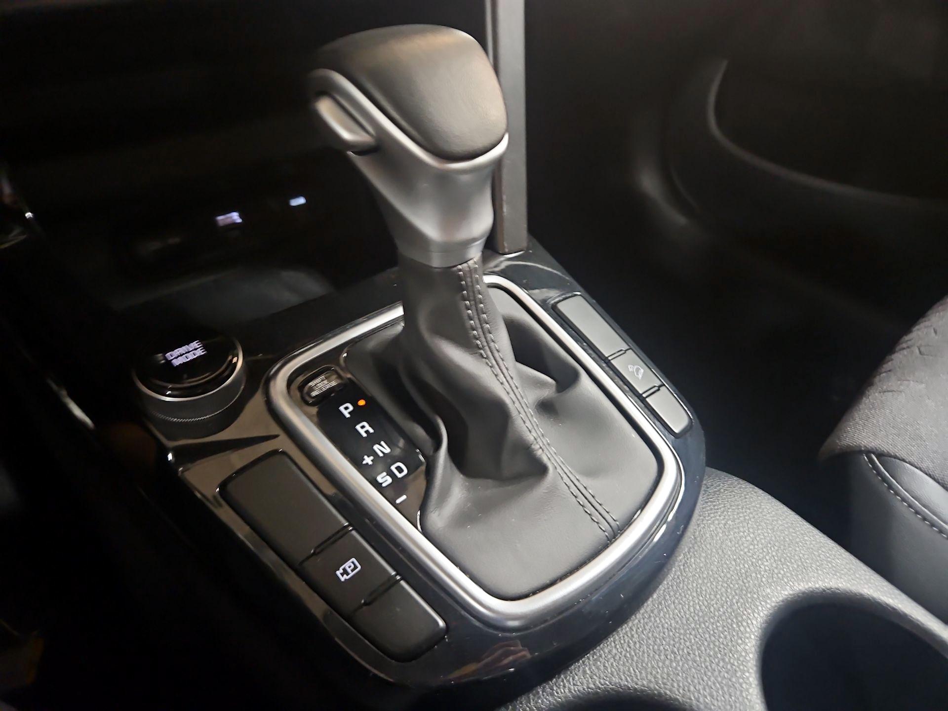 Thumbnail: 2025 Kia Seltos - 18