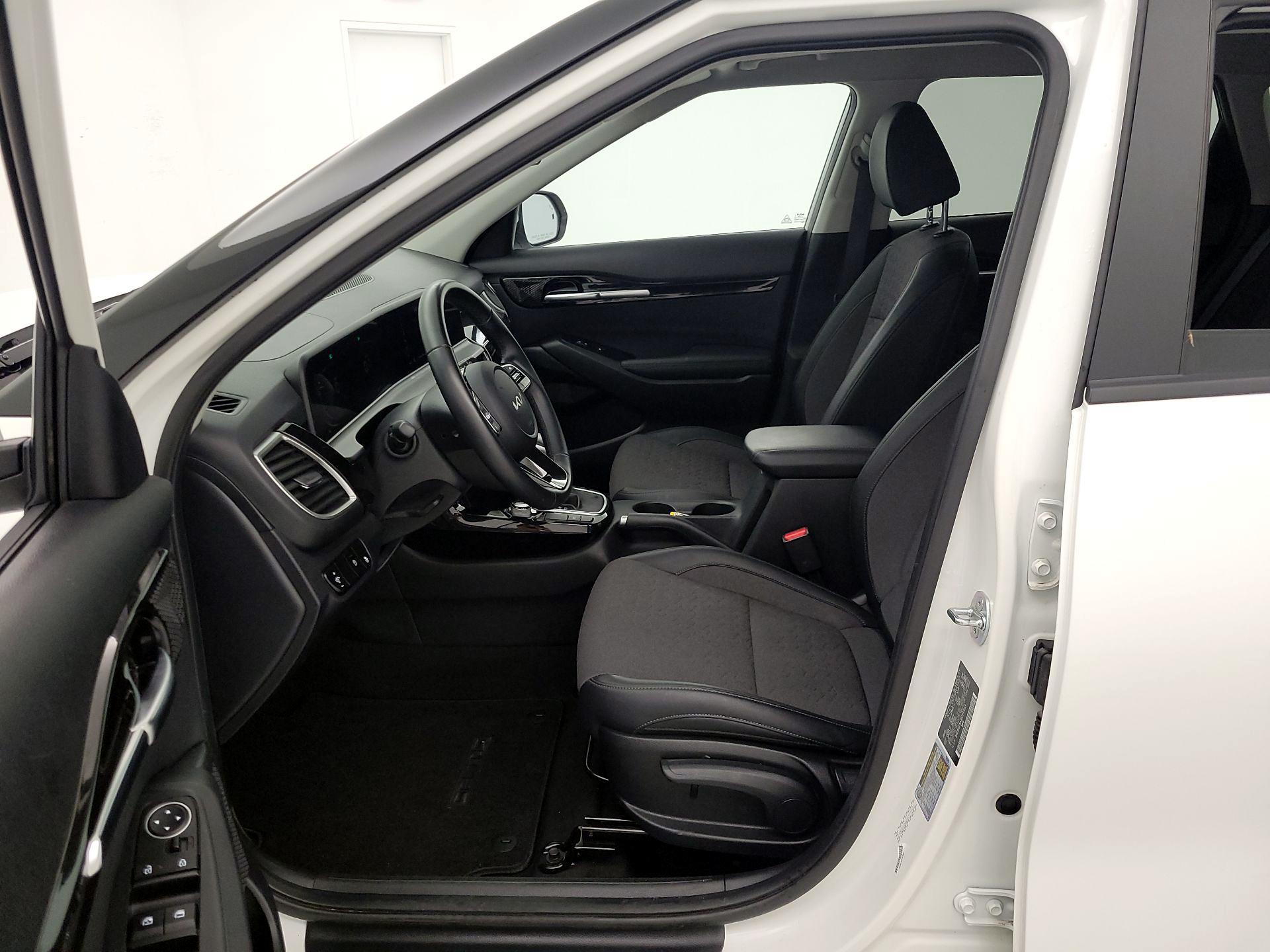 Thumbnail: 2025 Kia Seltos - 11