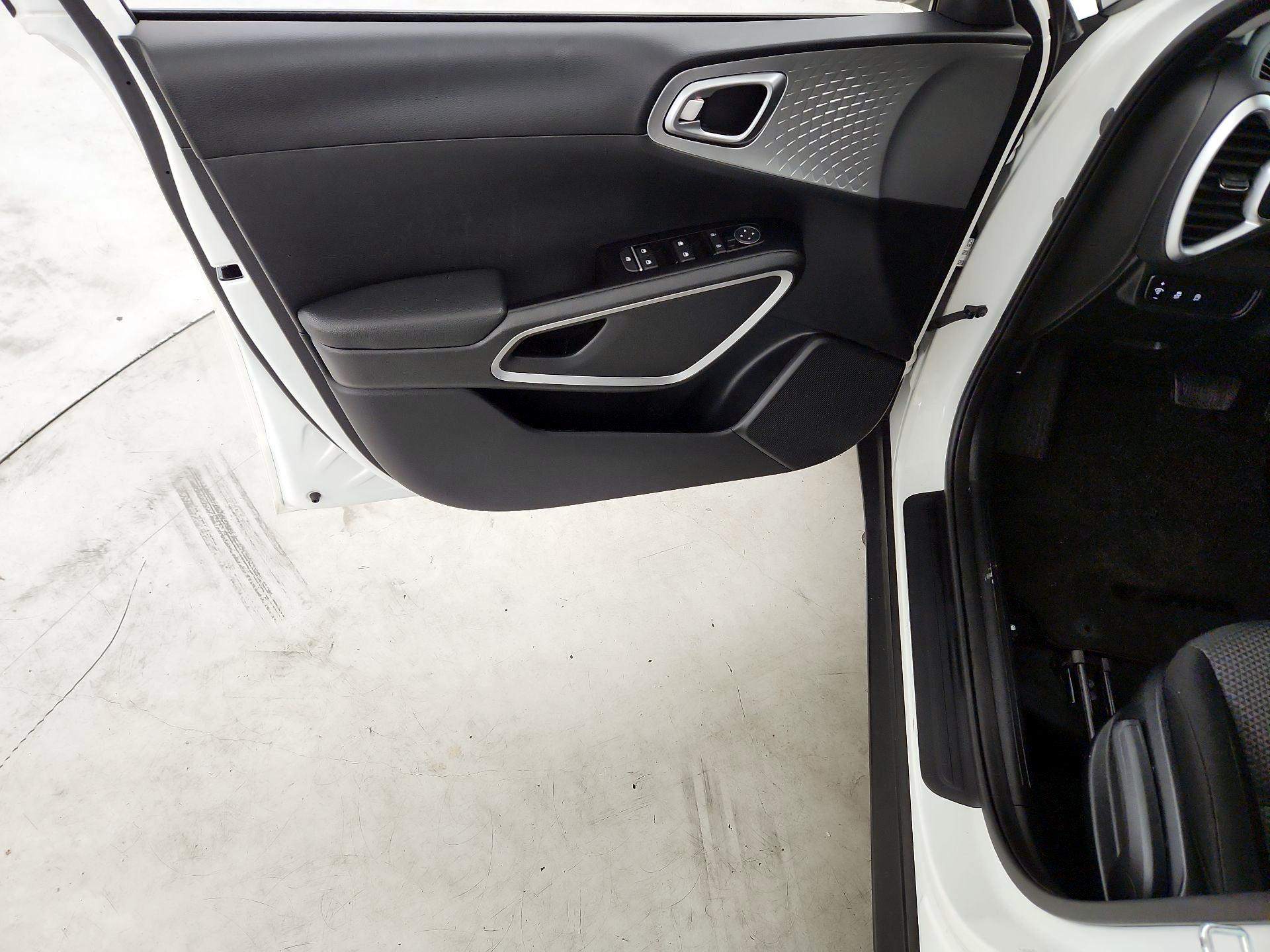 Thumbnail: 2025 Kia Soul - 12