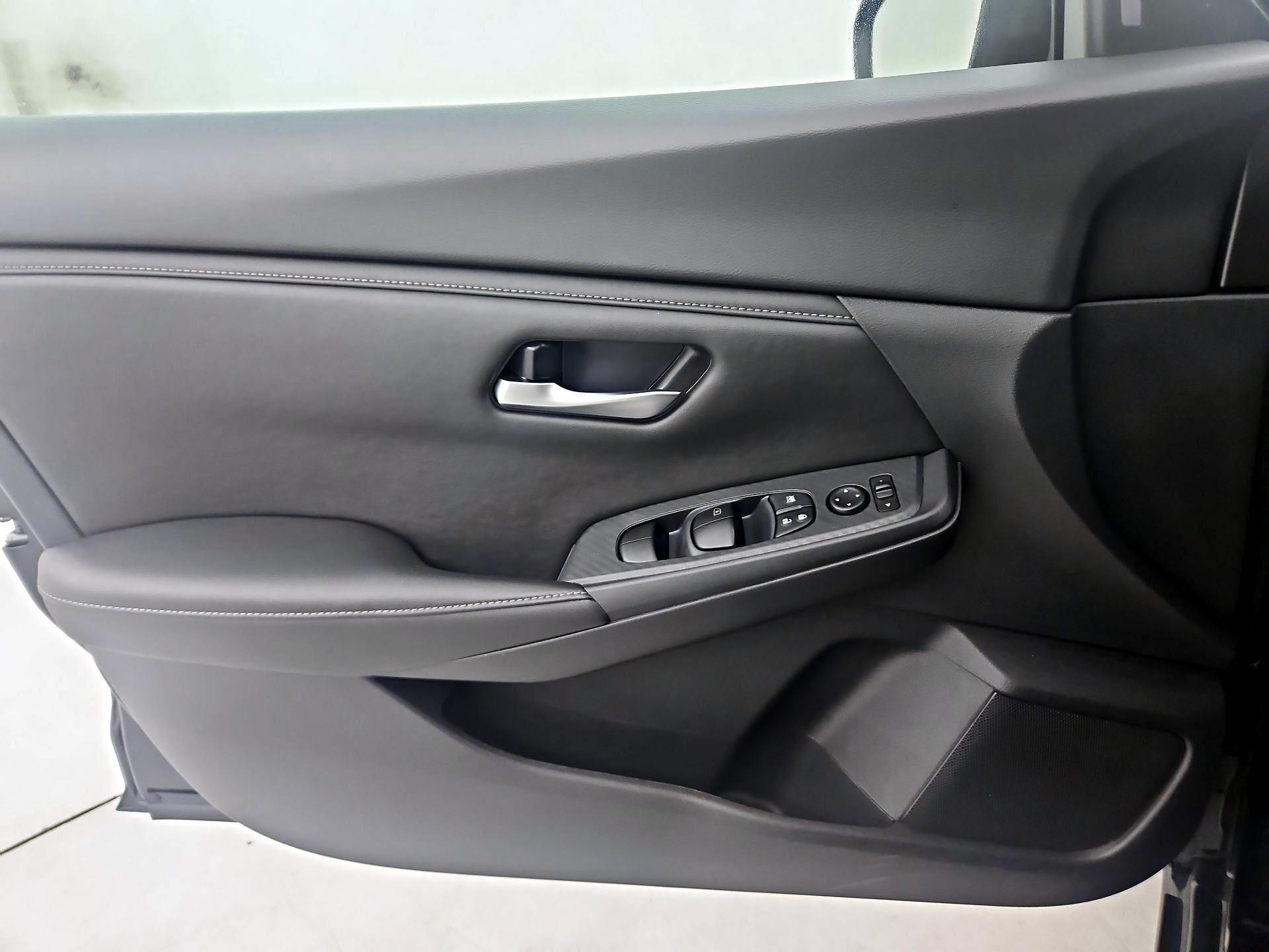 Thumbnail: 2025 Nissan Sentra - 12