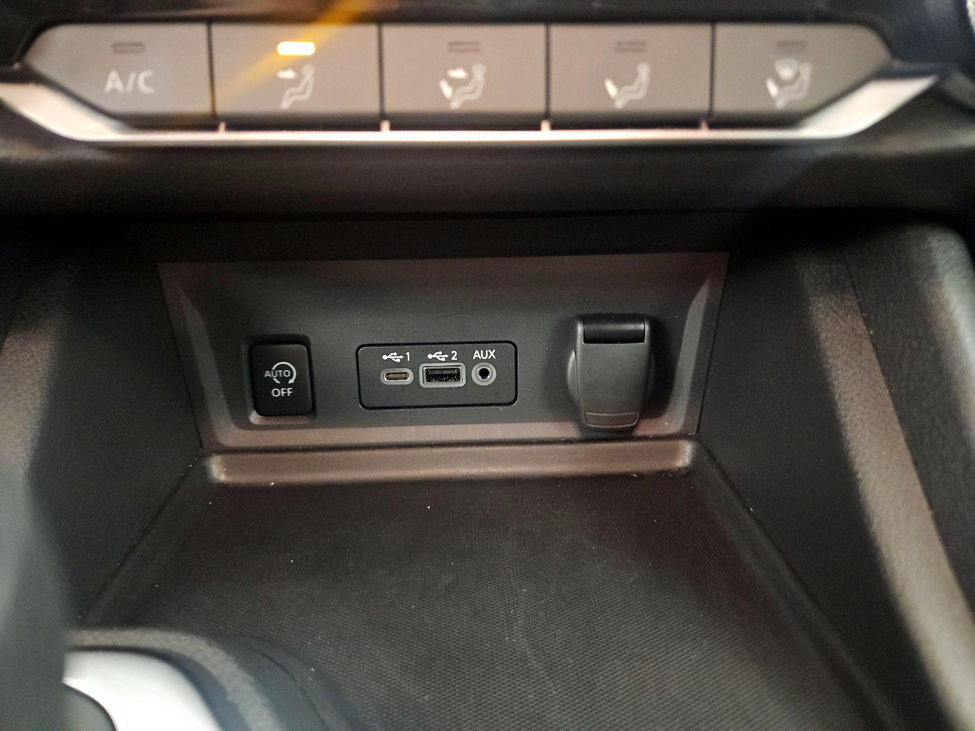 Thumbnail: 2025 Nissan Sentra - 18