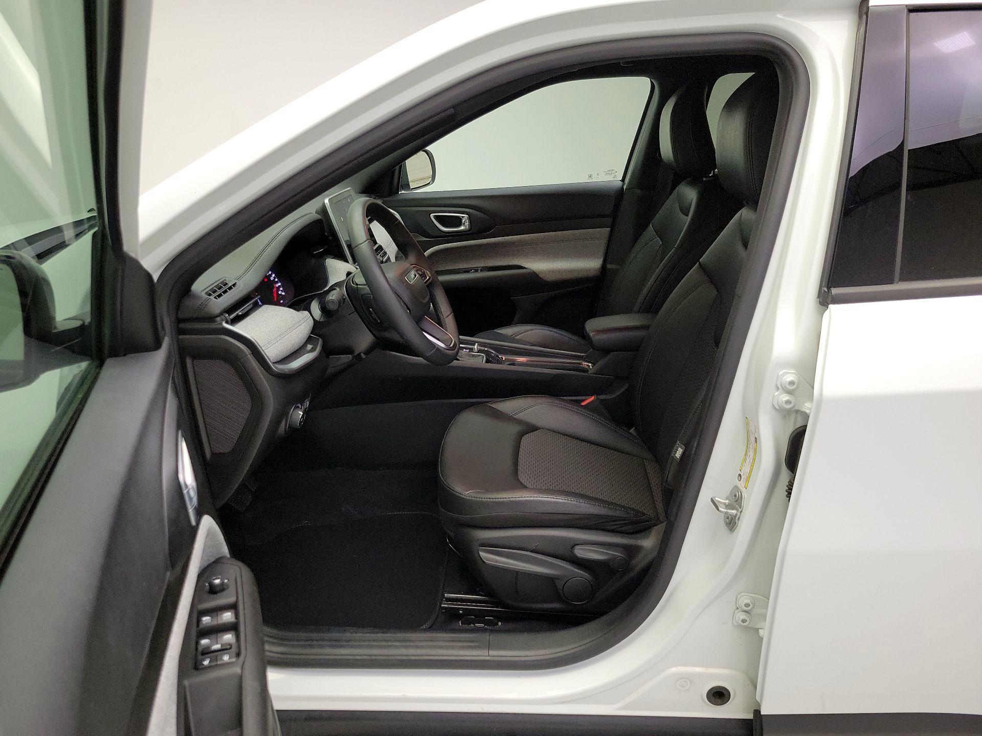 Thumbnail: 2025 Jeep Compass - 11