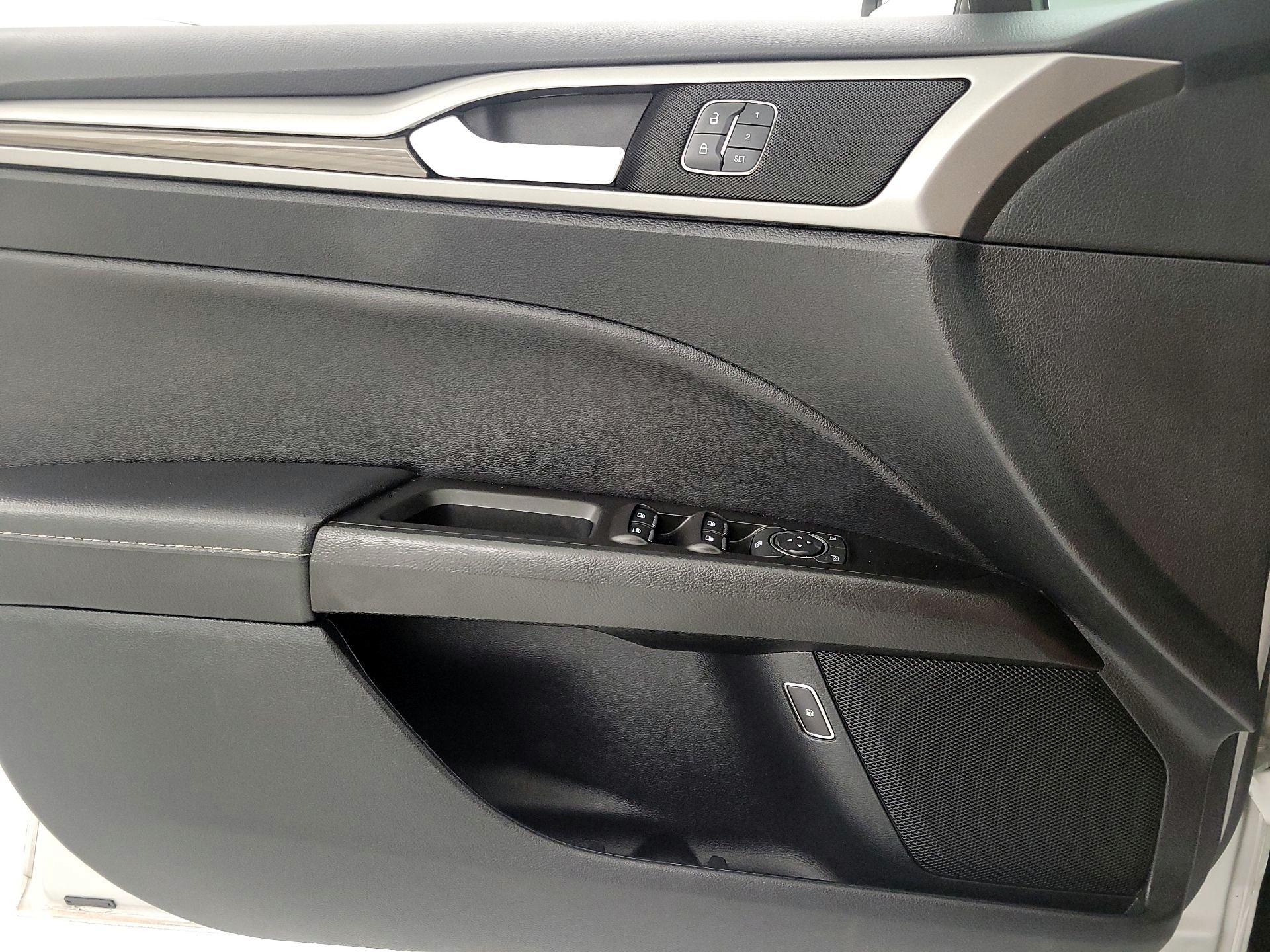 Thumbnail: 2018 Ford Fusion - 12