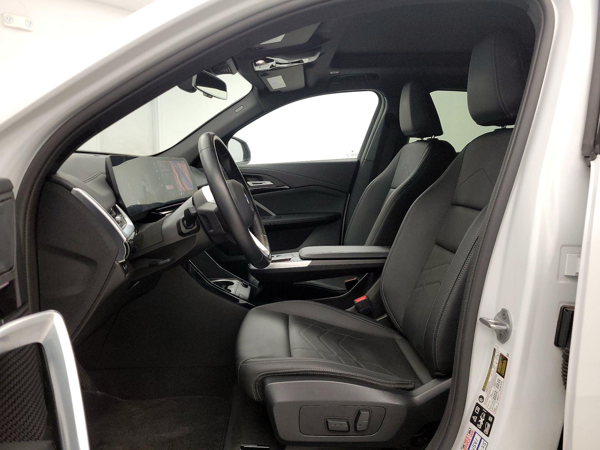 Thumbnail: 2025 BMW X2 - 11