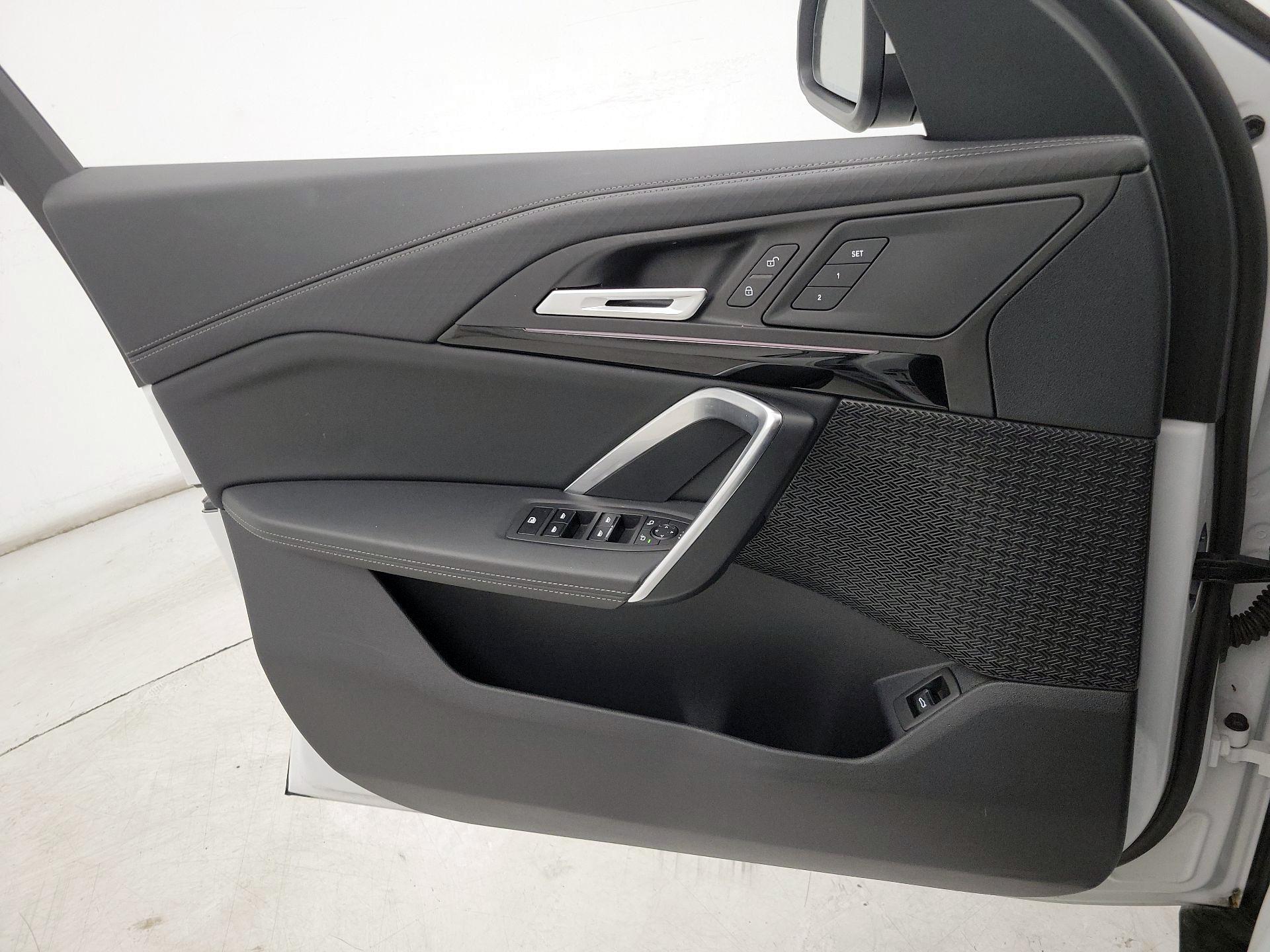 Thumbnail: 2025 BMW X2 - 12