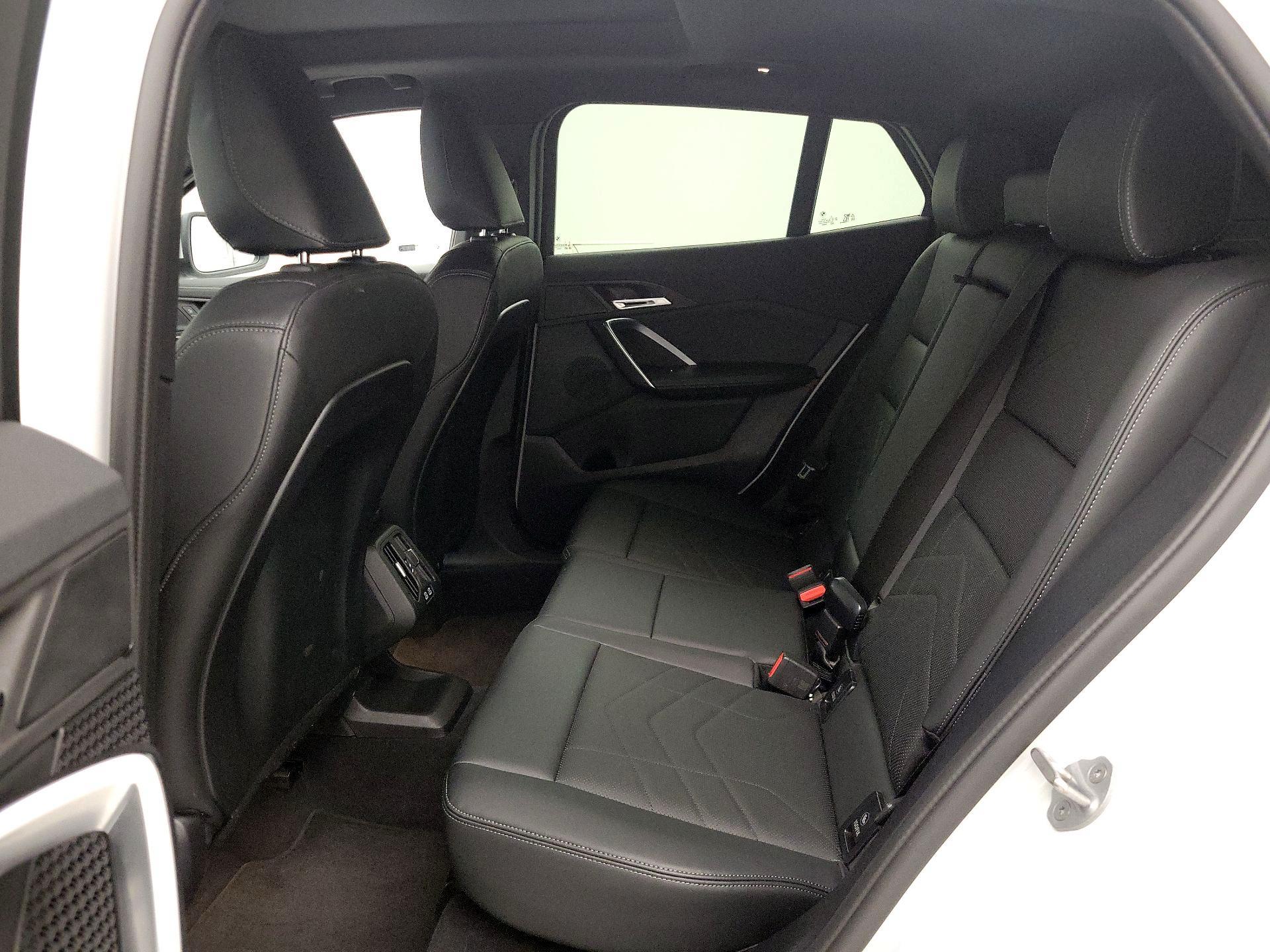 Thumbnail: 2025 BMW X2 - 20