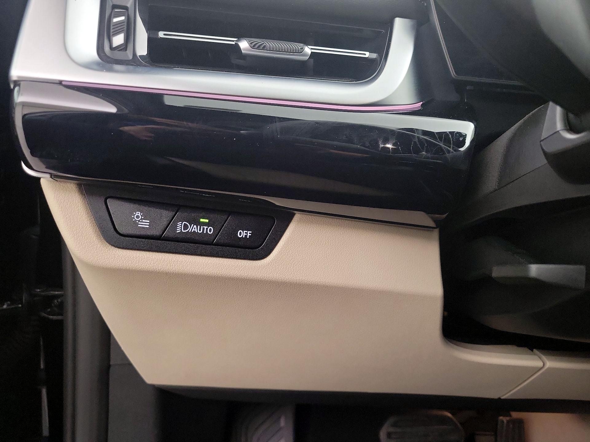 Thumbnail: 2025 BMW X1 - 11