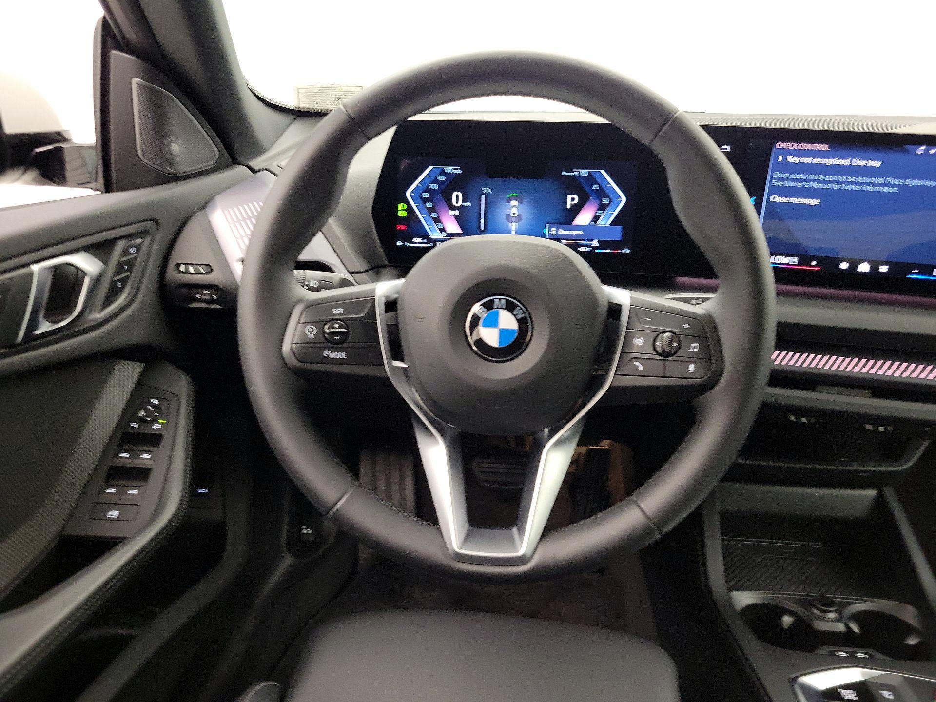 Thumbnail: 2025 BMW 2 Series - 10