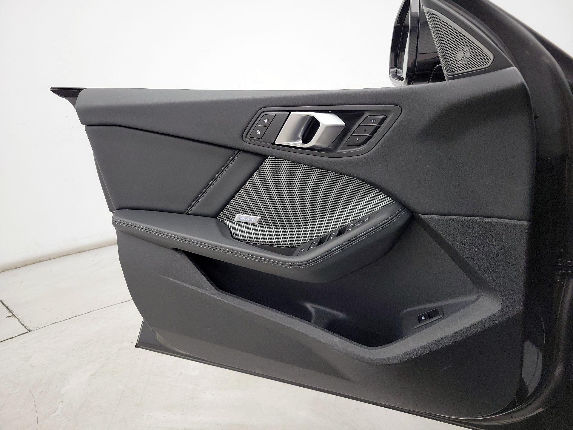 Thumbnail: 2025 BMW 2 Series - 12