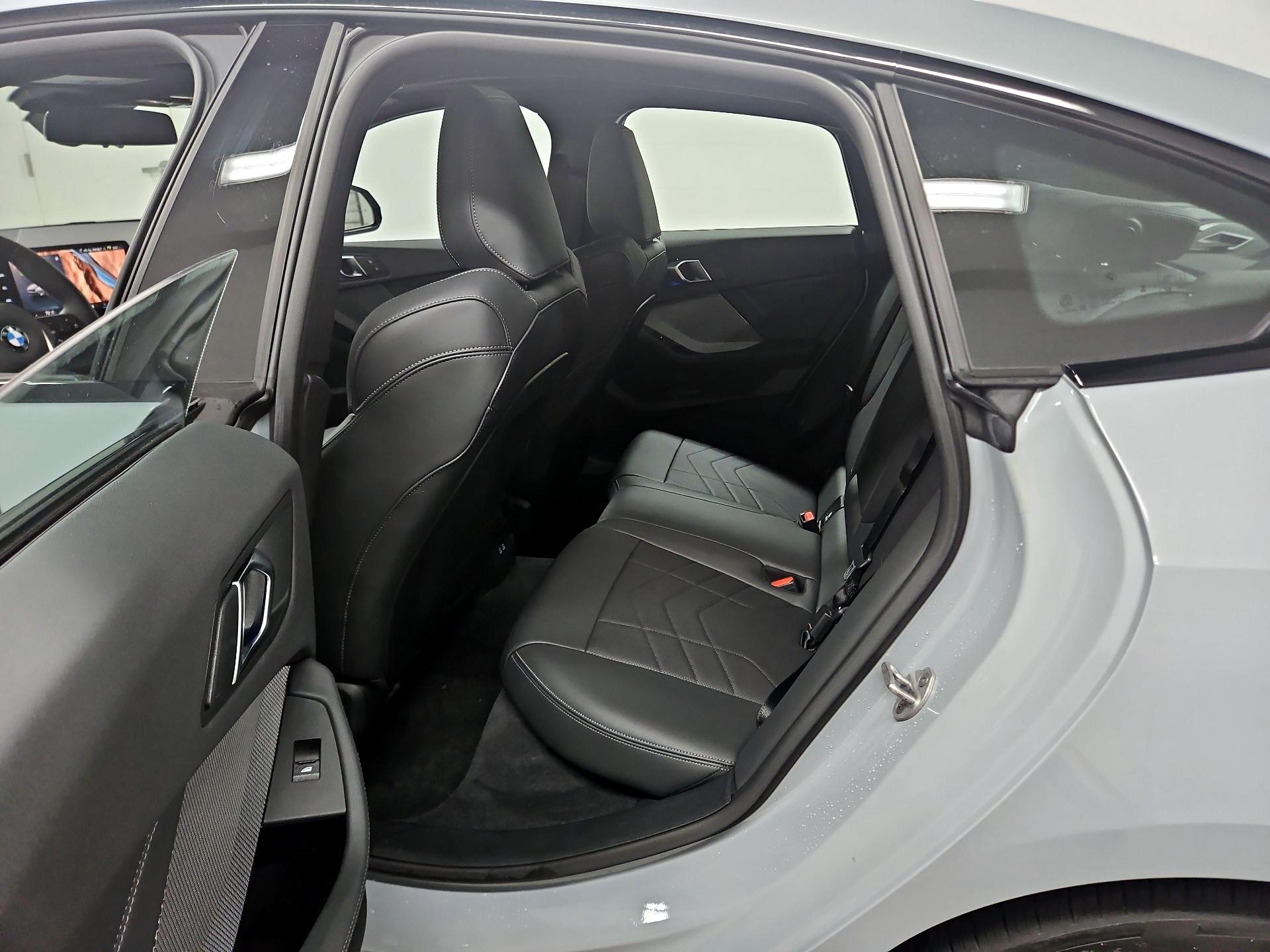 Thumbnail: 2025 BMW 2 Series - 19