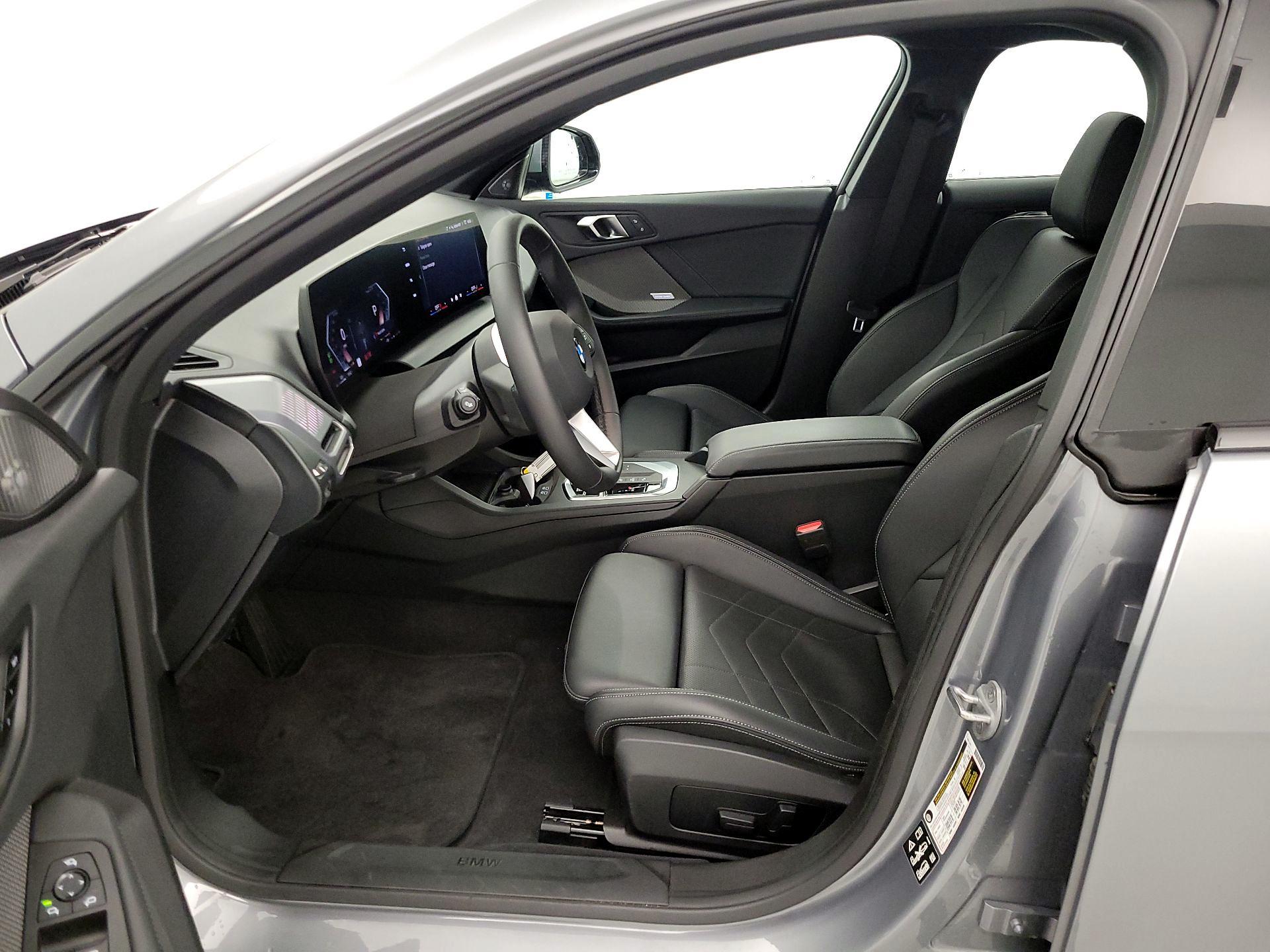 Thumbnail: 2025 BMW 2 Series - 11