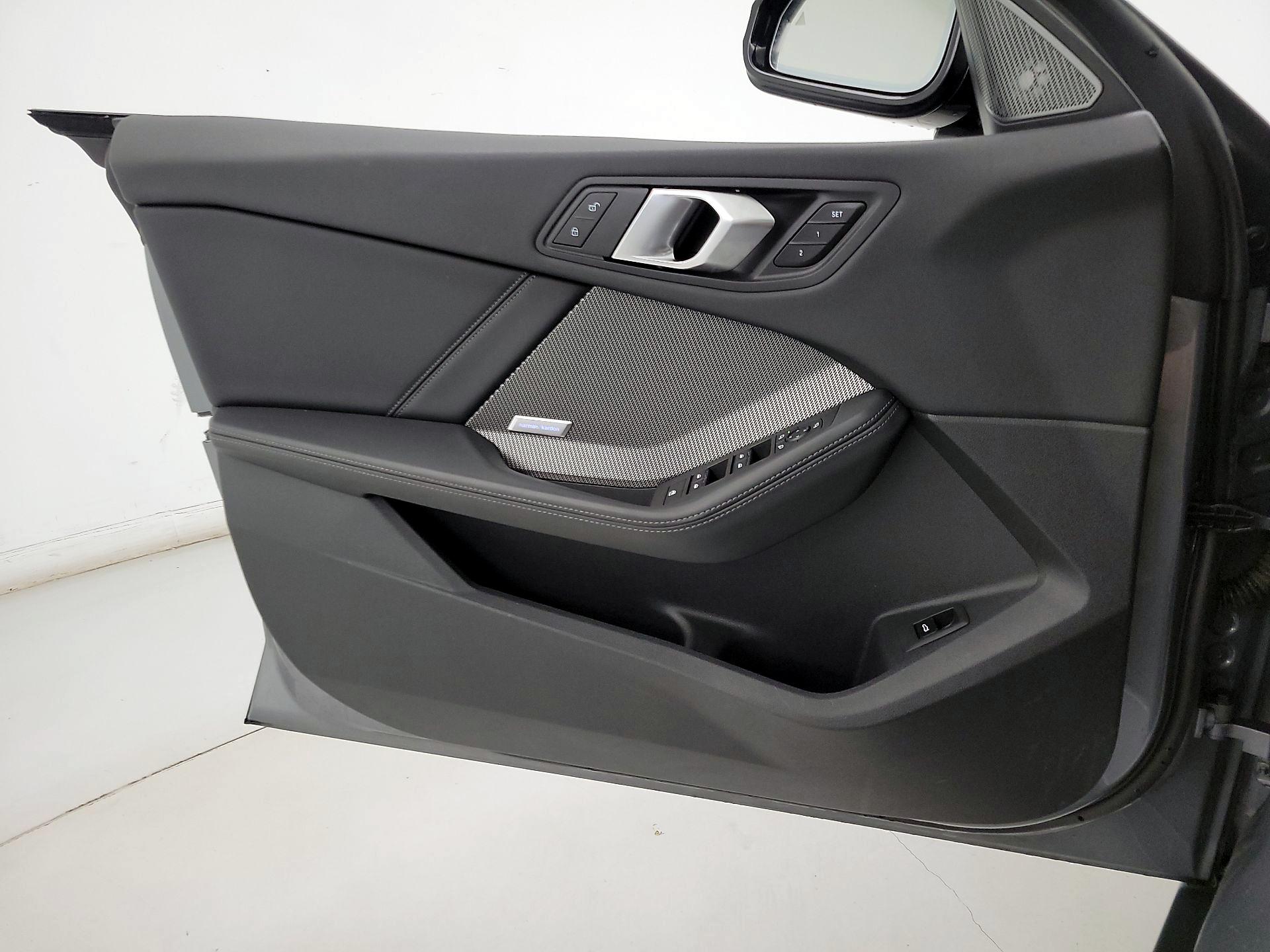 Thumbnail: 2025 BMW 2 Series - 12