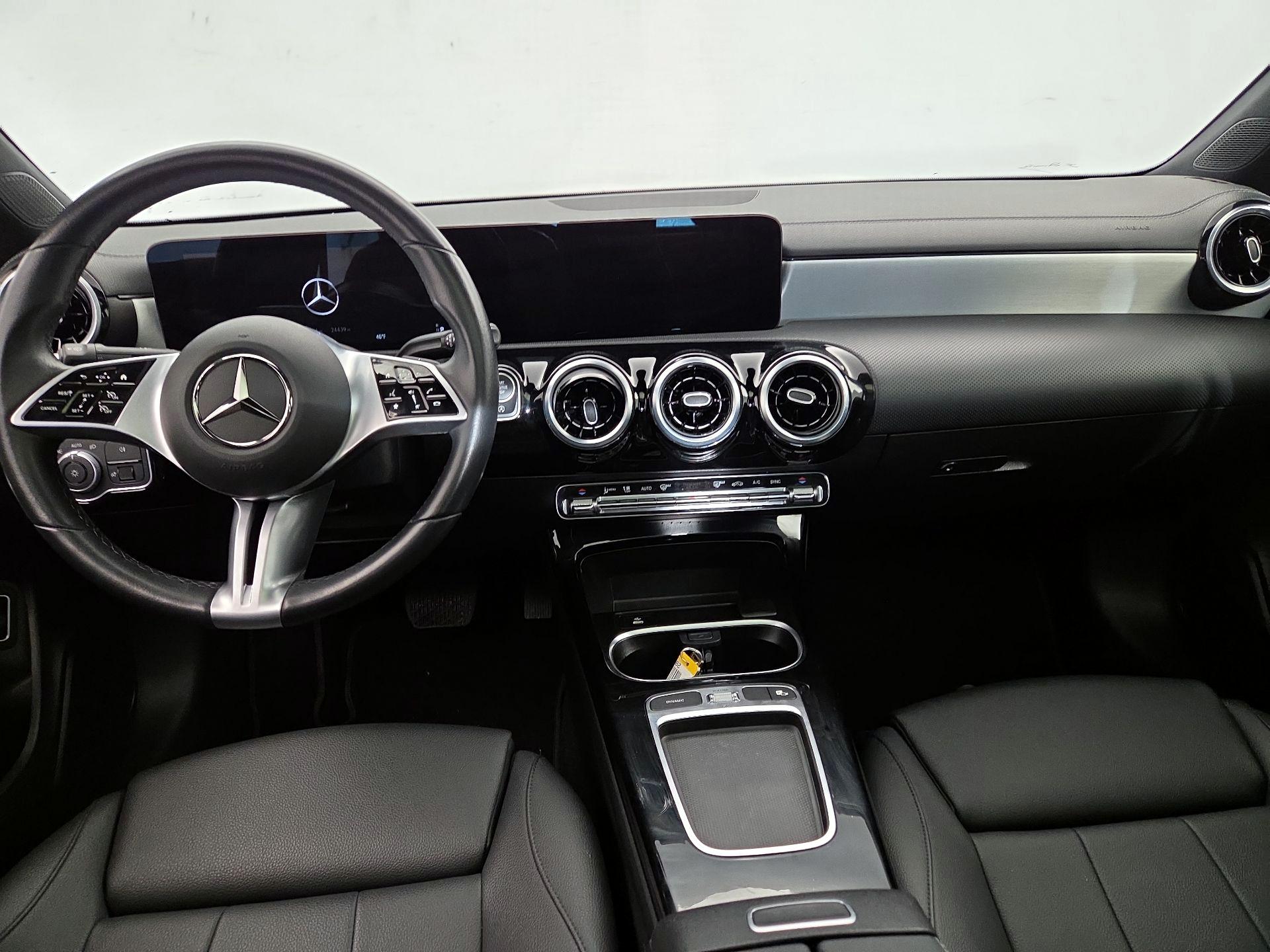 Thumbnail: 2025 Mercedes-Benz CLA - 9