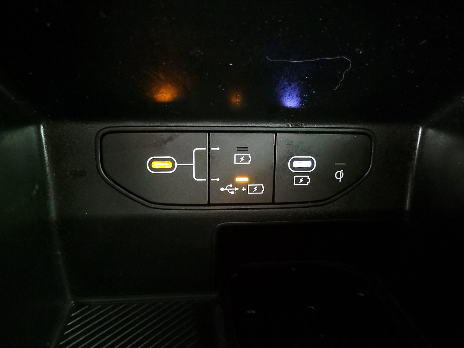 2024 Kia Sorento S - Photo 20