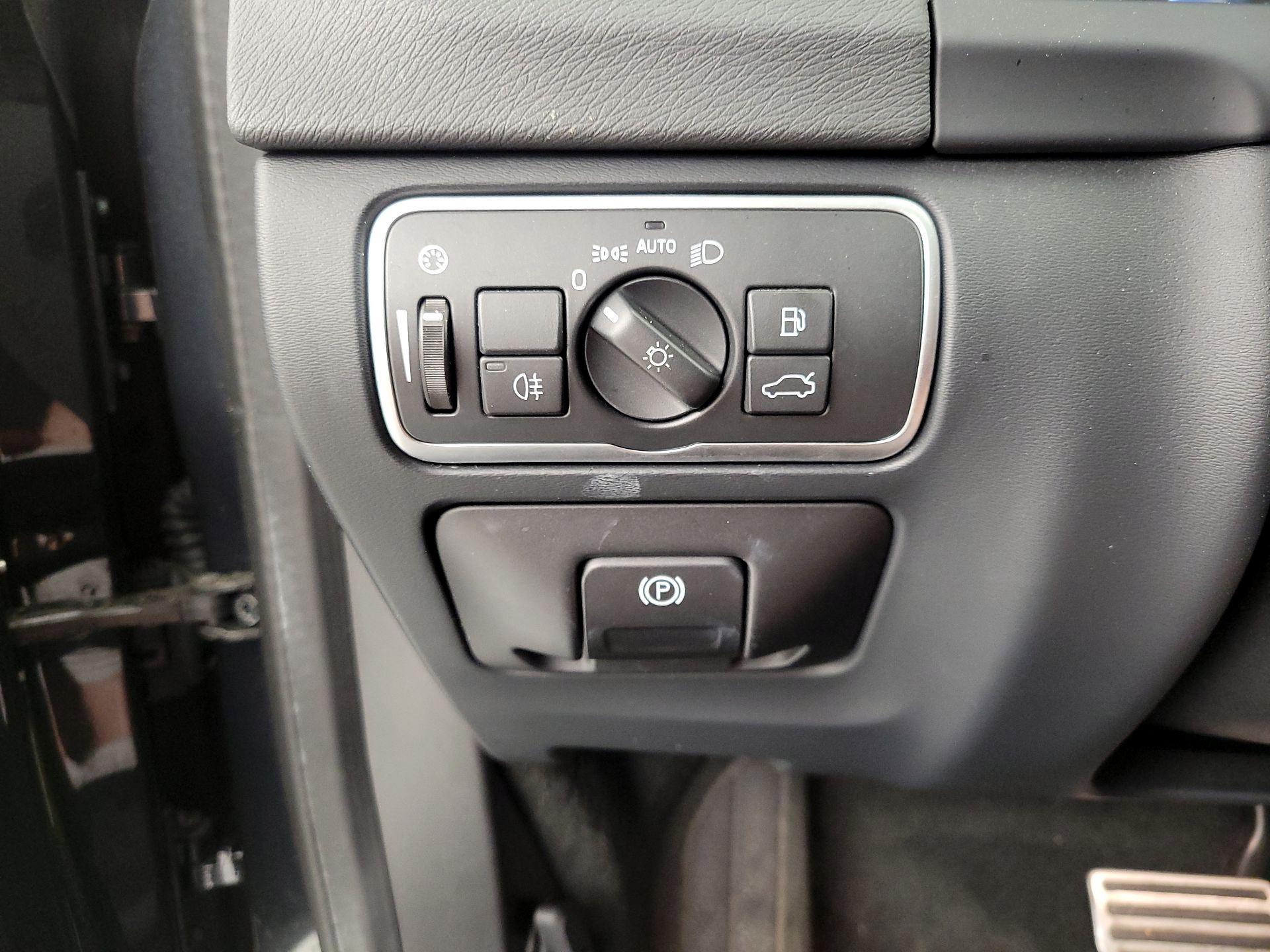 Thumbnail: 2016 Volvo S60 - 13