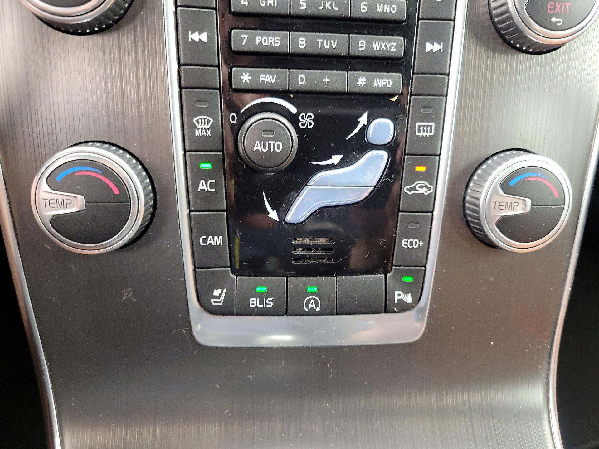 Thumbnail: 2016 Volvo S60 - 16