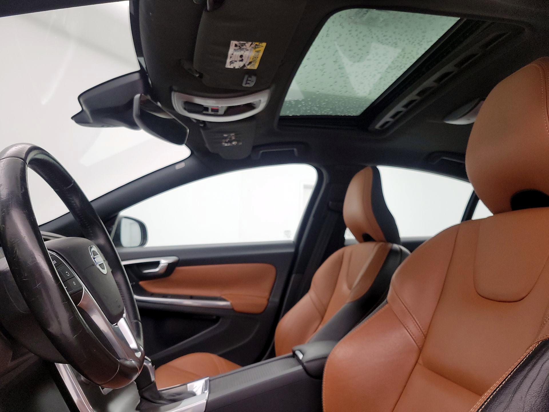 Thumbnail: 2016 Volvo S60 - 19