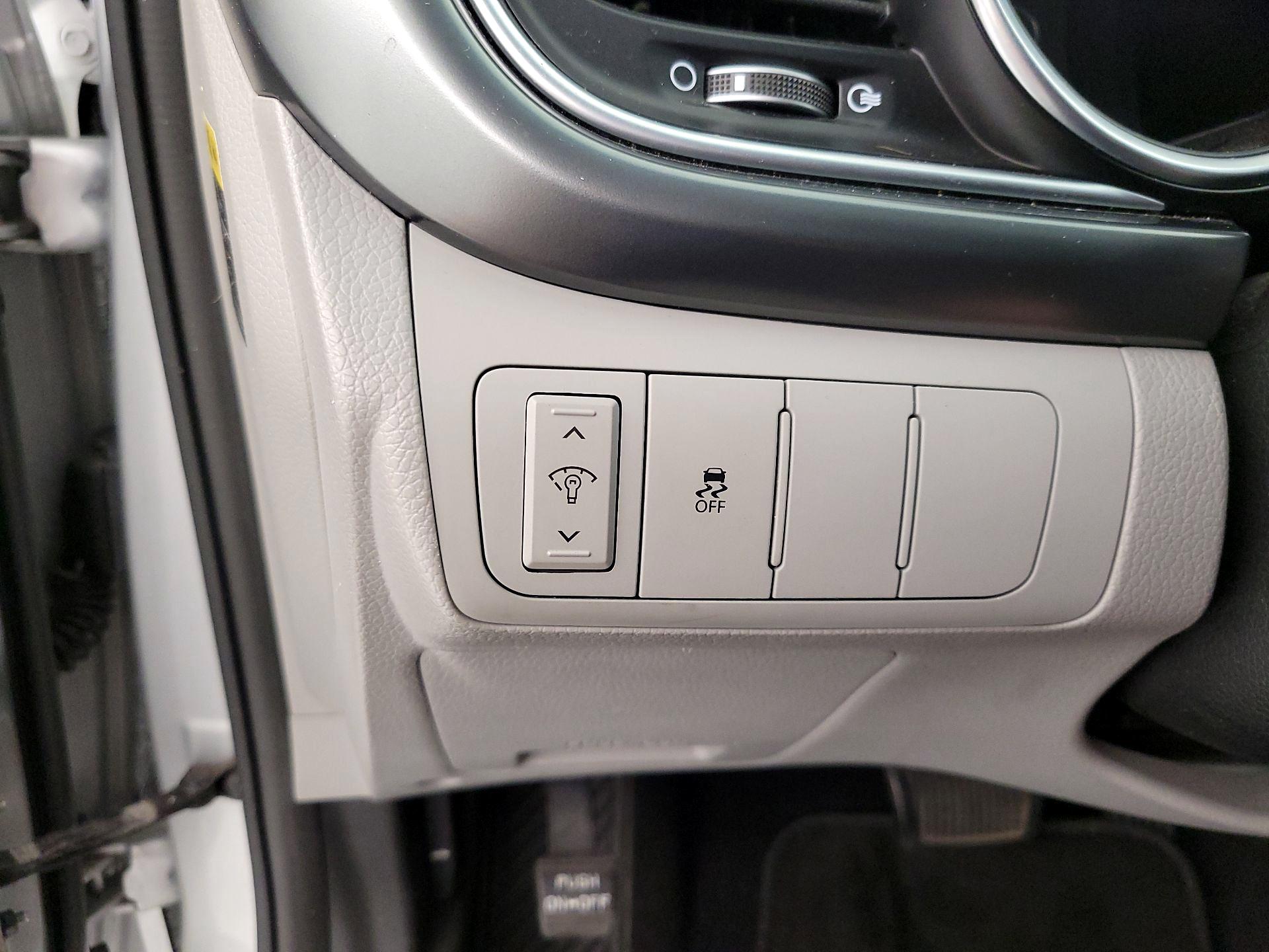 Thumbnail: 2015 Kia Optima - 13