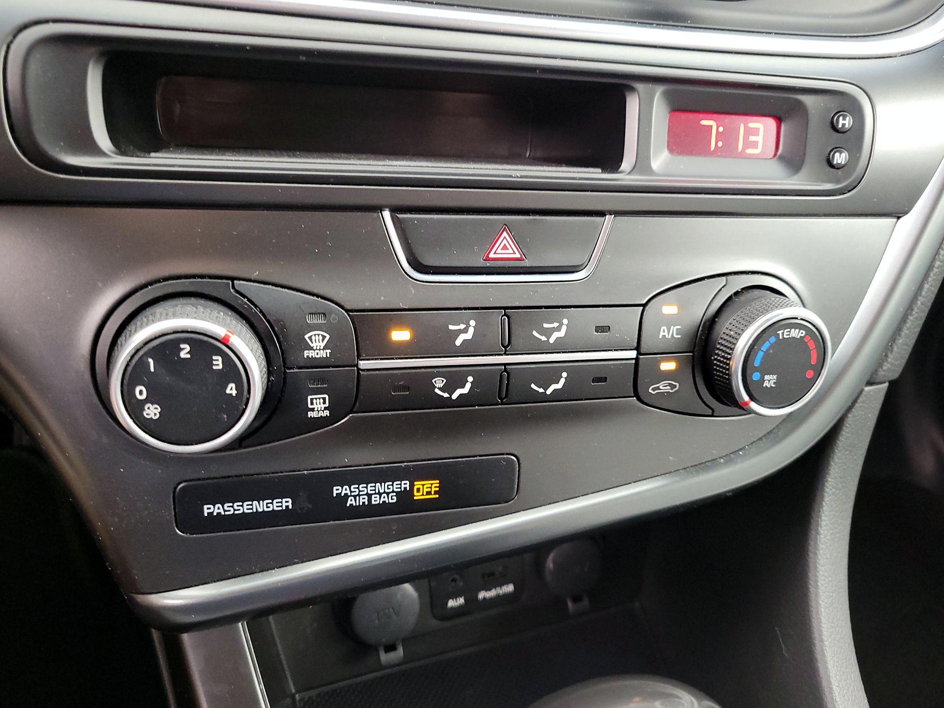 Thumbnail: 2015 Kia Optima - 15