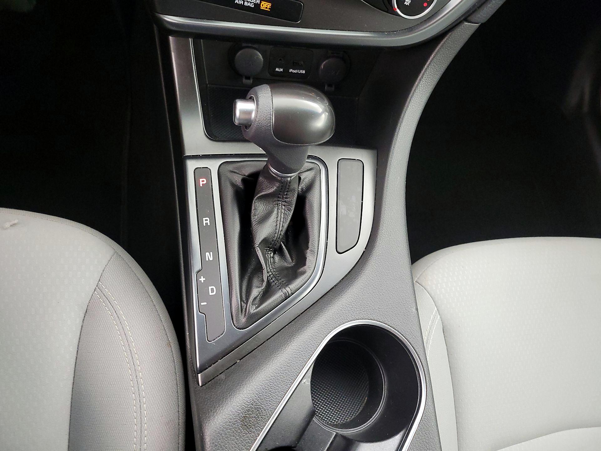 Thumbnail: 2015 Kia Optima - 16