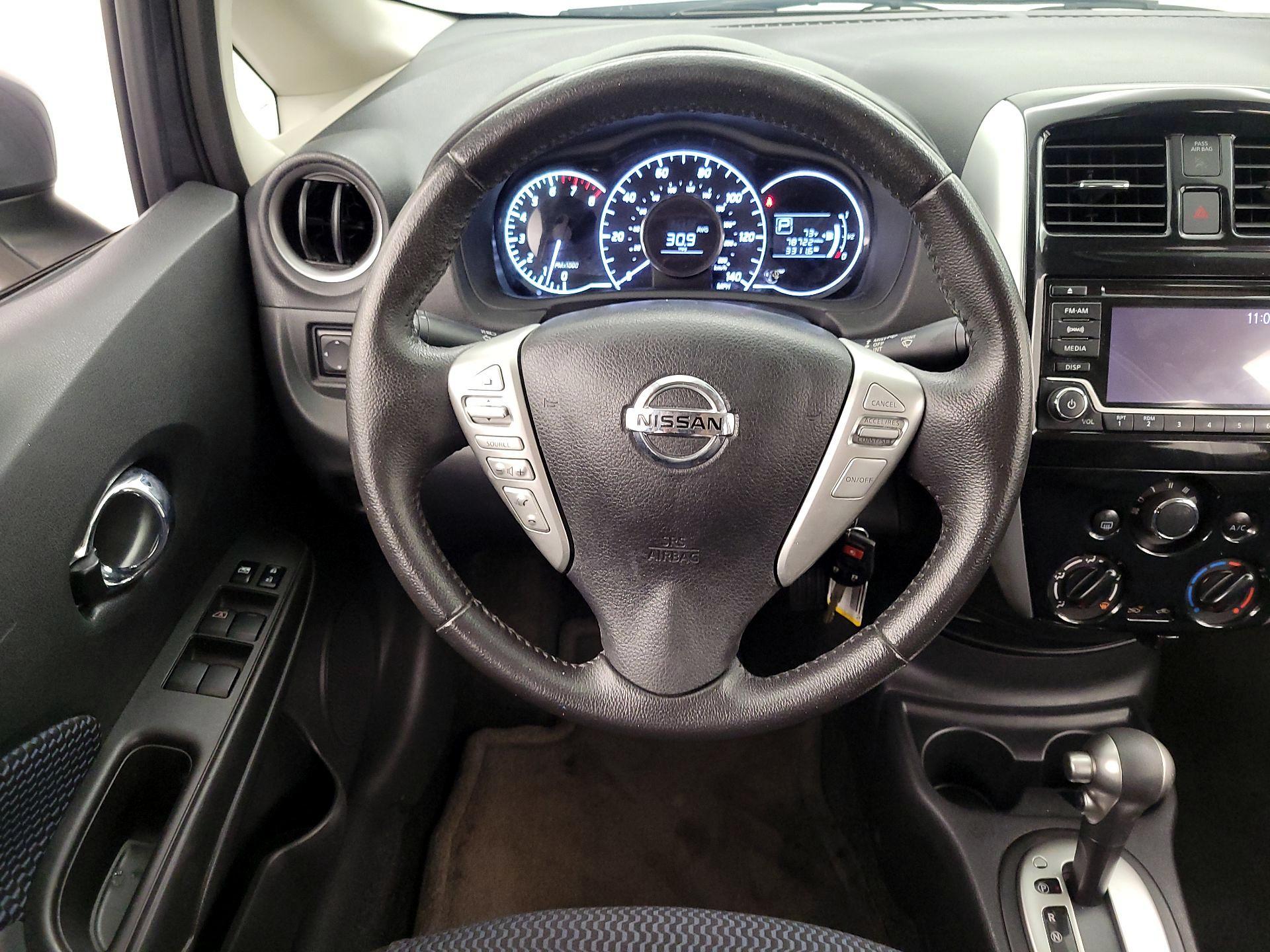 Thumbnail: 2016 Nissan Versa Note - 10