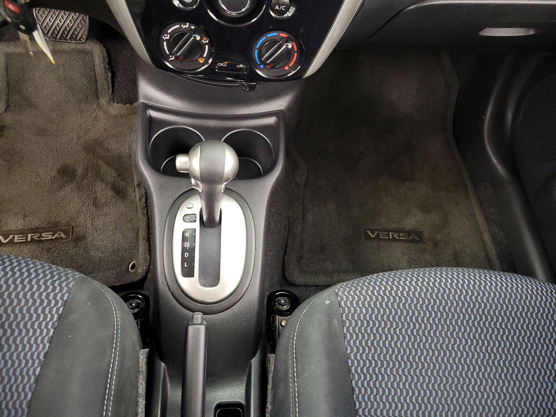 Thumbnail: 2016 Nissan Versa Note - 17