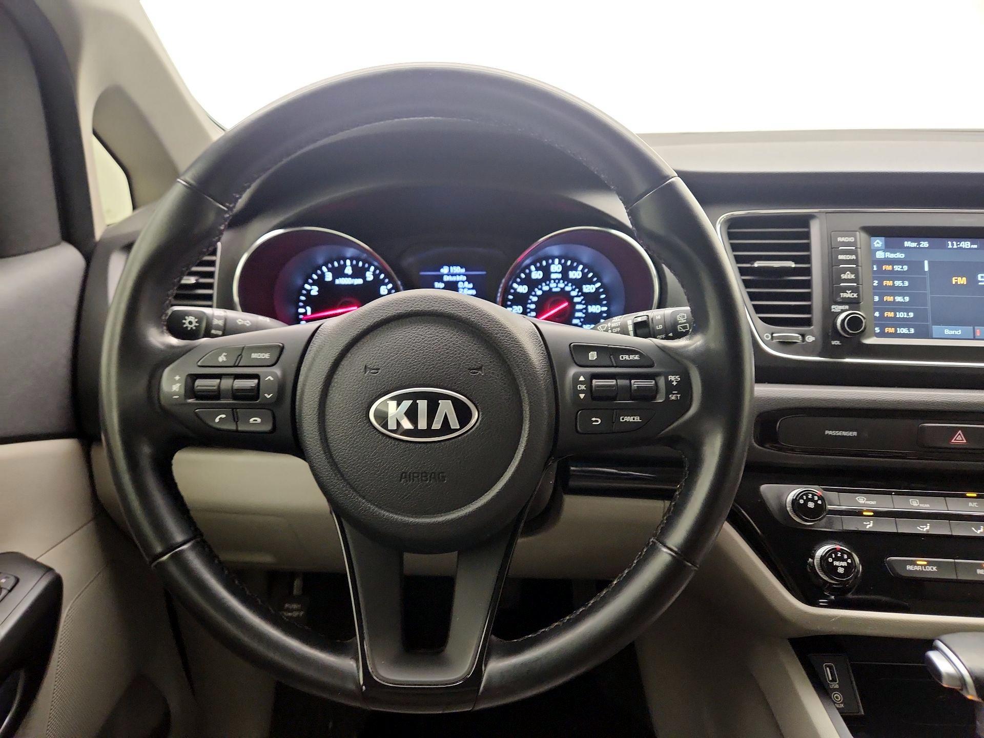 Thumbnail: 2021 Kia Sedona - 10