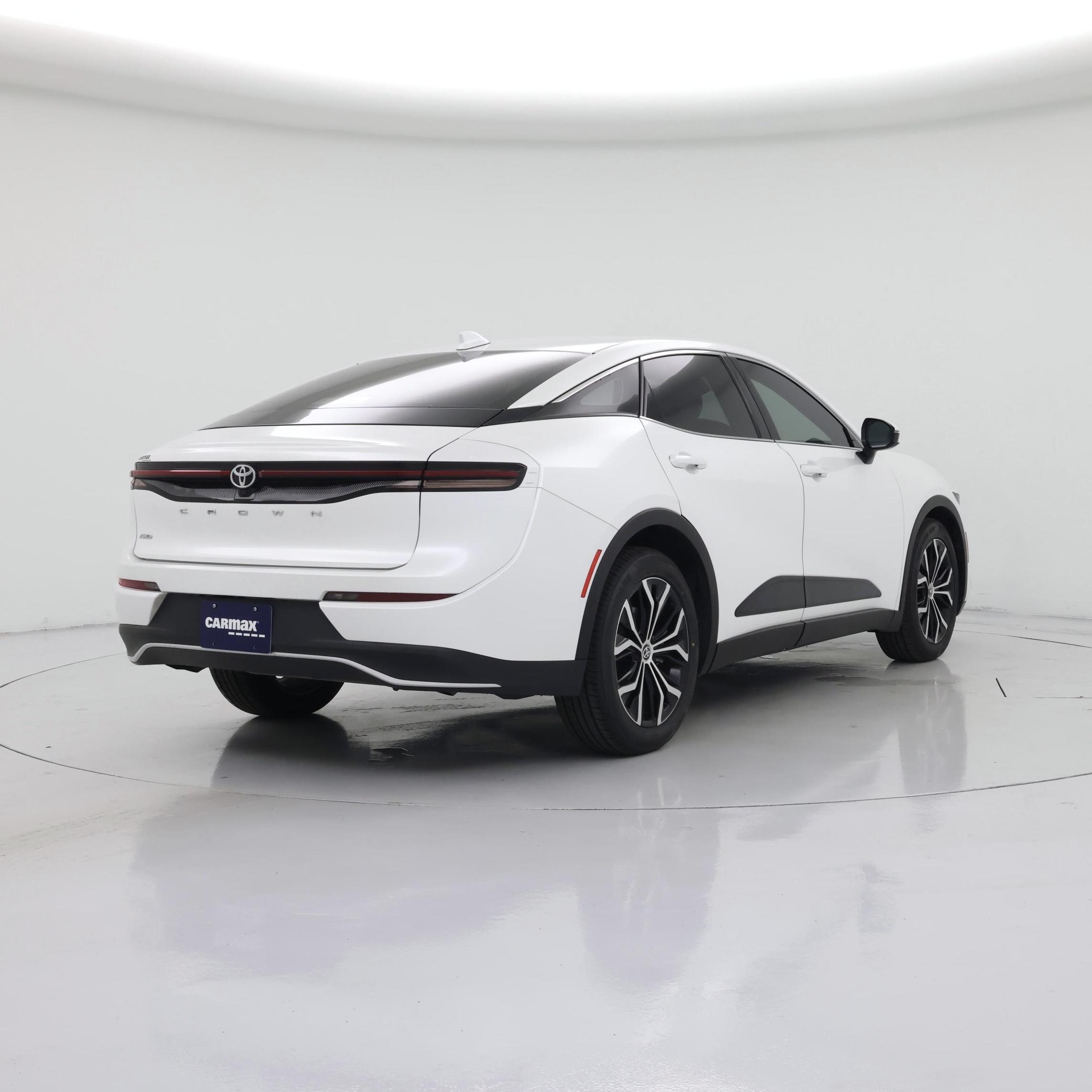 Thumbnail: 2023 Toyota Crown - 8