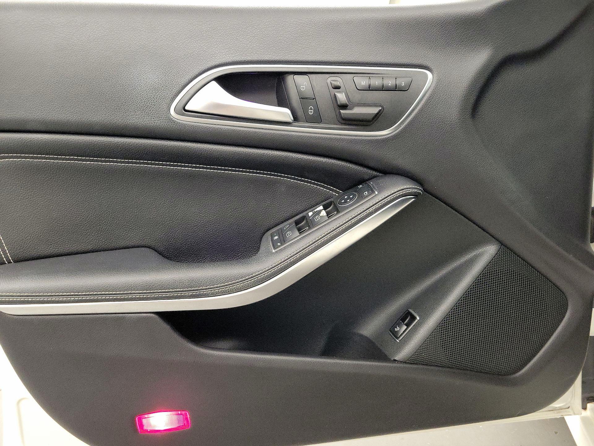 Thumbnail: 2016 Mercedes-Benz CLA - 12