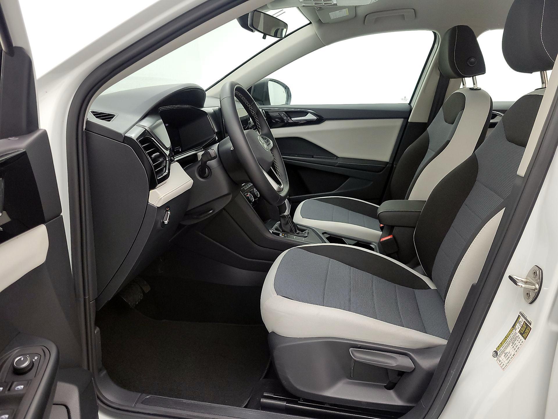 Thumbnail: 2025 Volkswagen Taos - 11