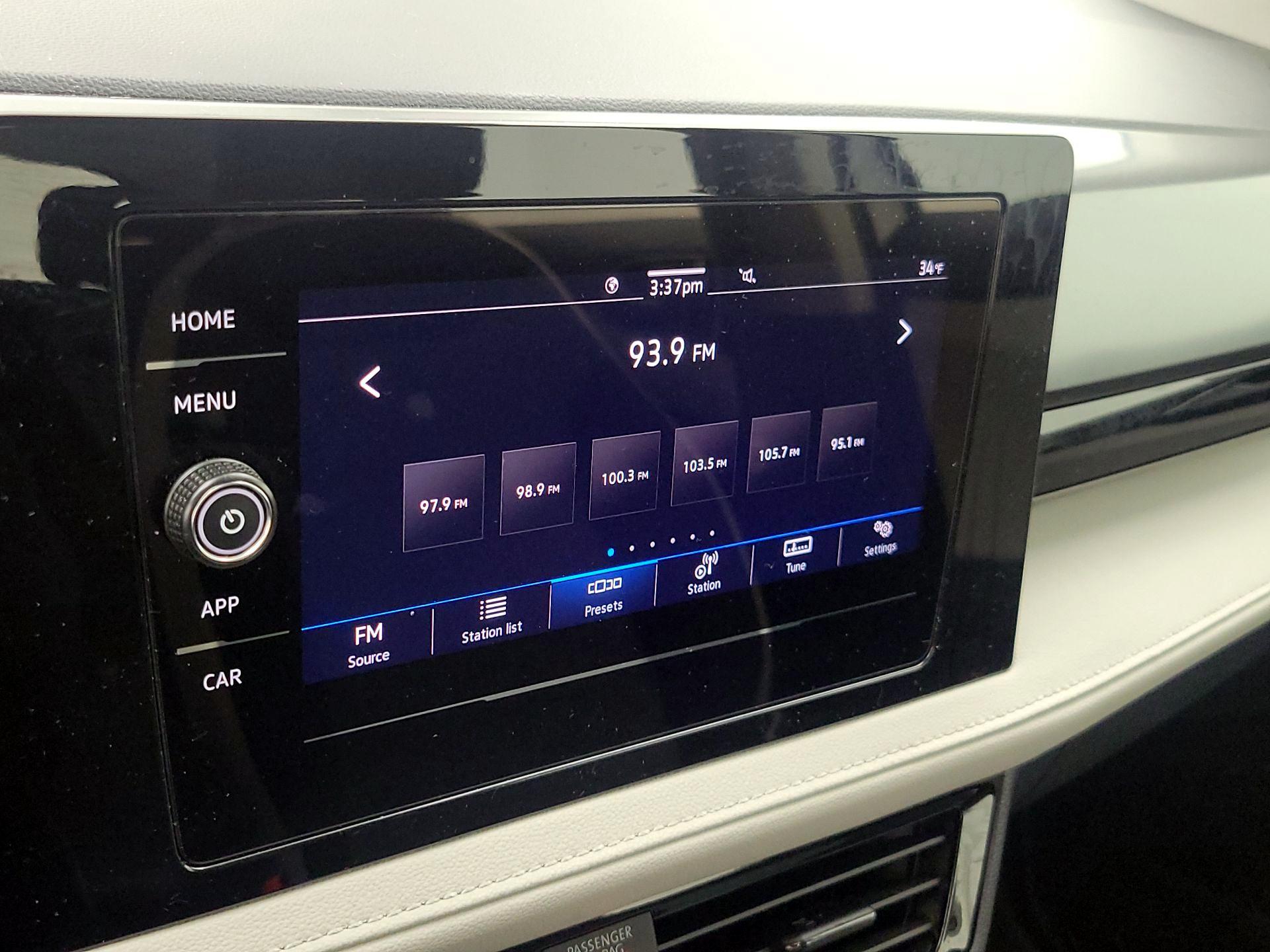 Thumbnail: 2025 Volkswagen Taos - 15