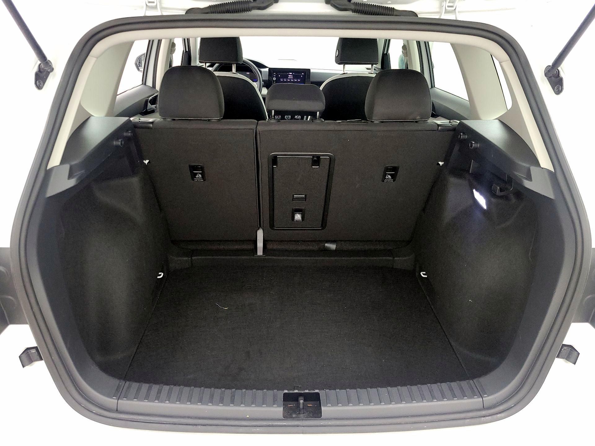 Thumbnail: 2025 Volkswagen Taos - 20