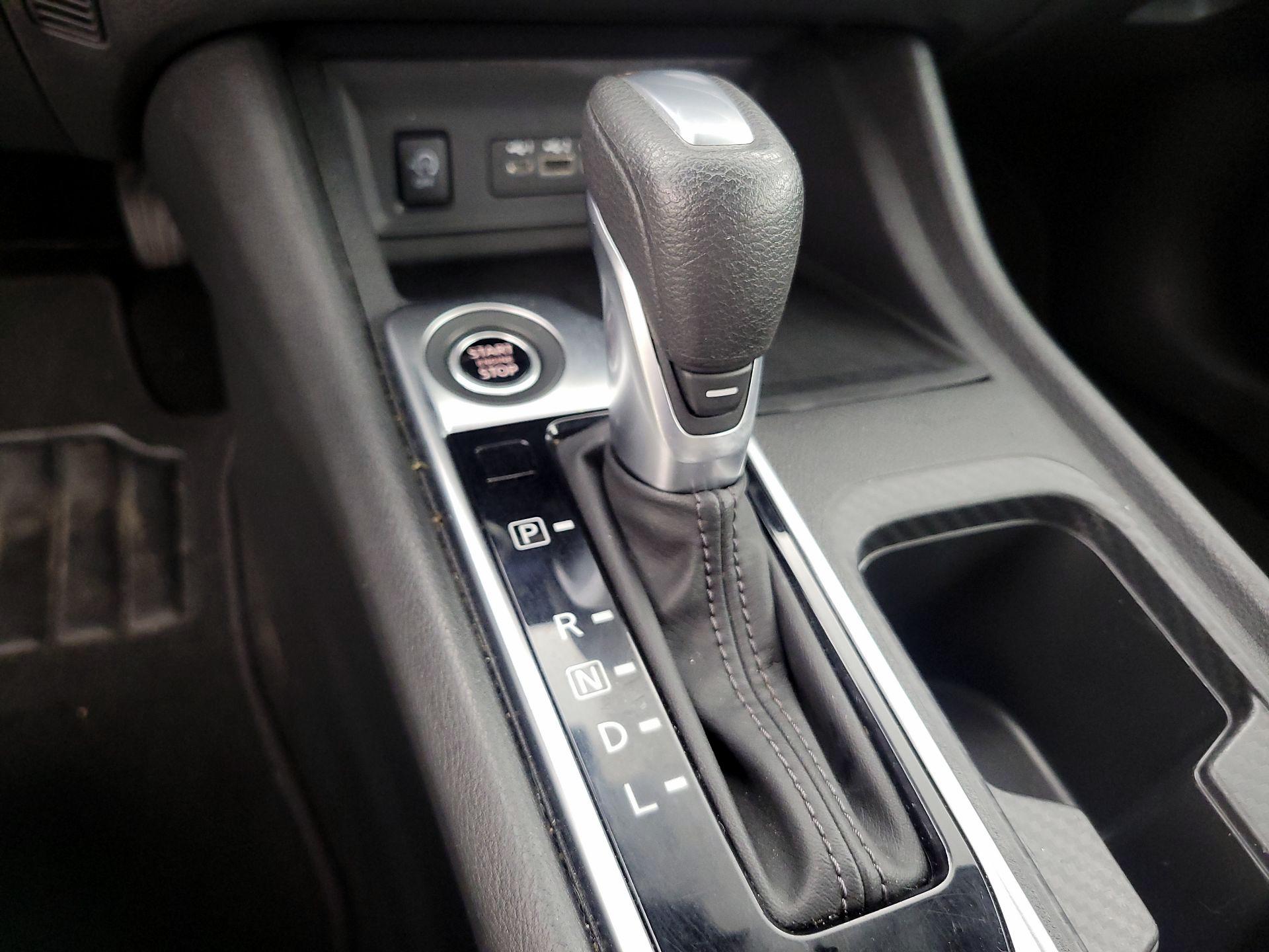 Thumbnail: 2024 Nissan Sentra - 17