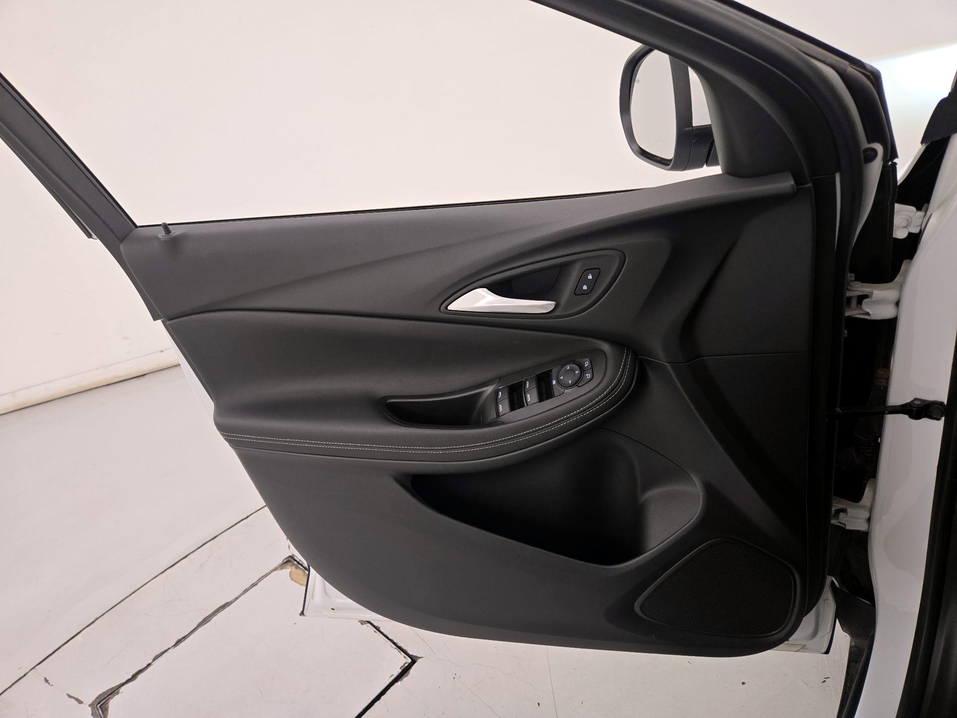 Thumbnail: 2025 Buick Encore GX - 12