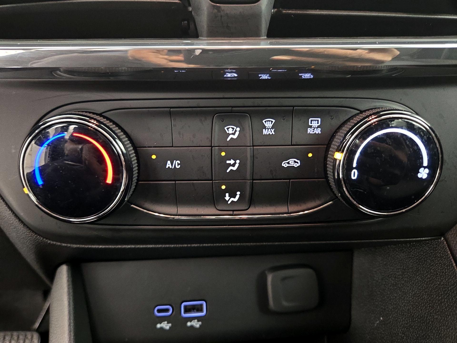 Thumbnail: 2025 Buick Encore GX - 16