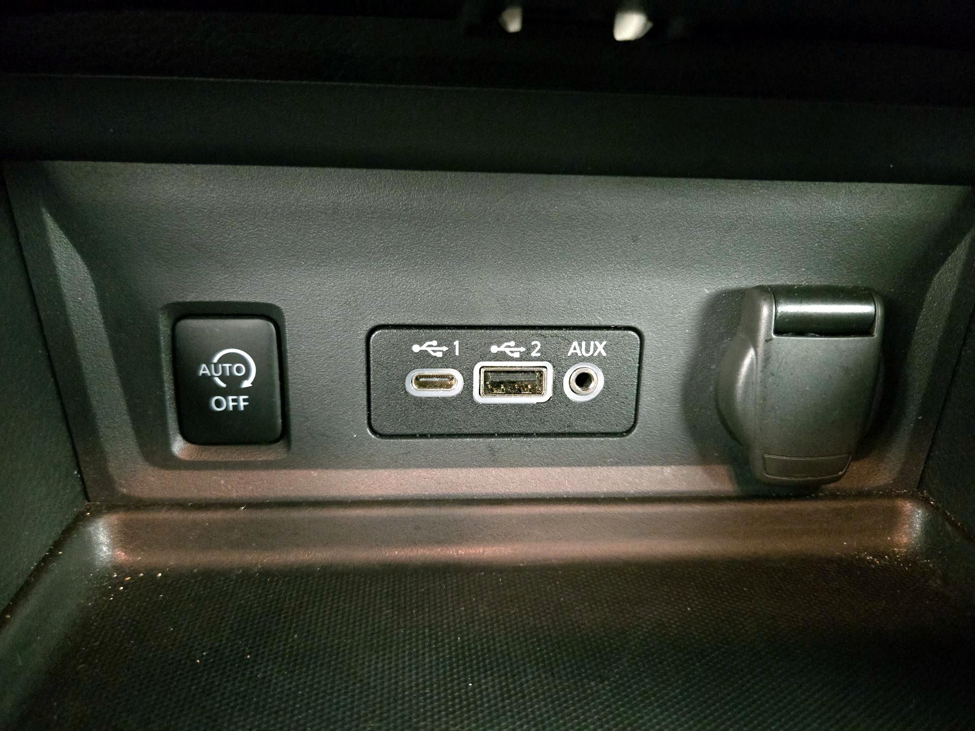 Thumbnail: 2025 Nissan Sentra - 18